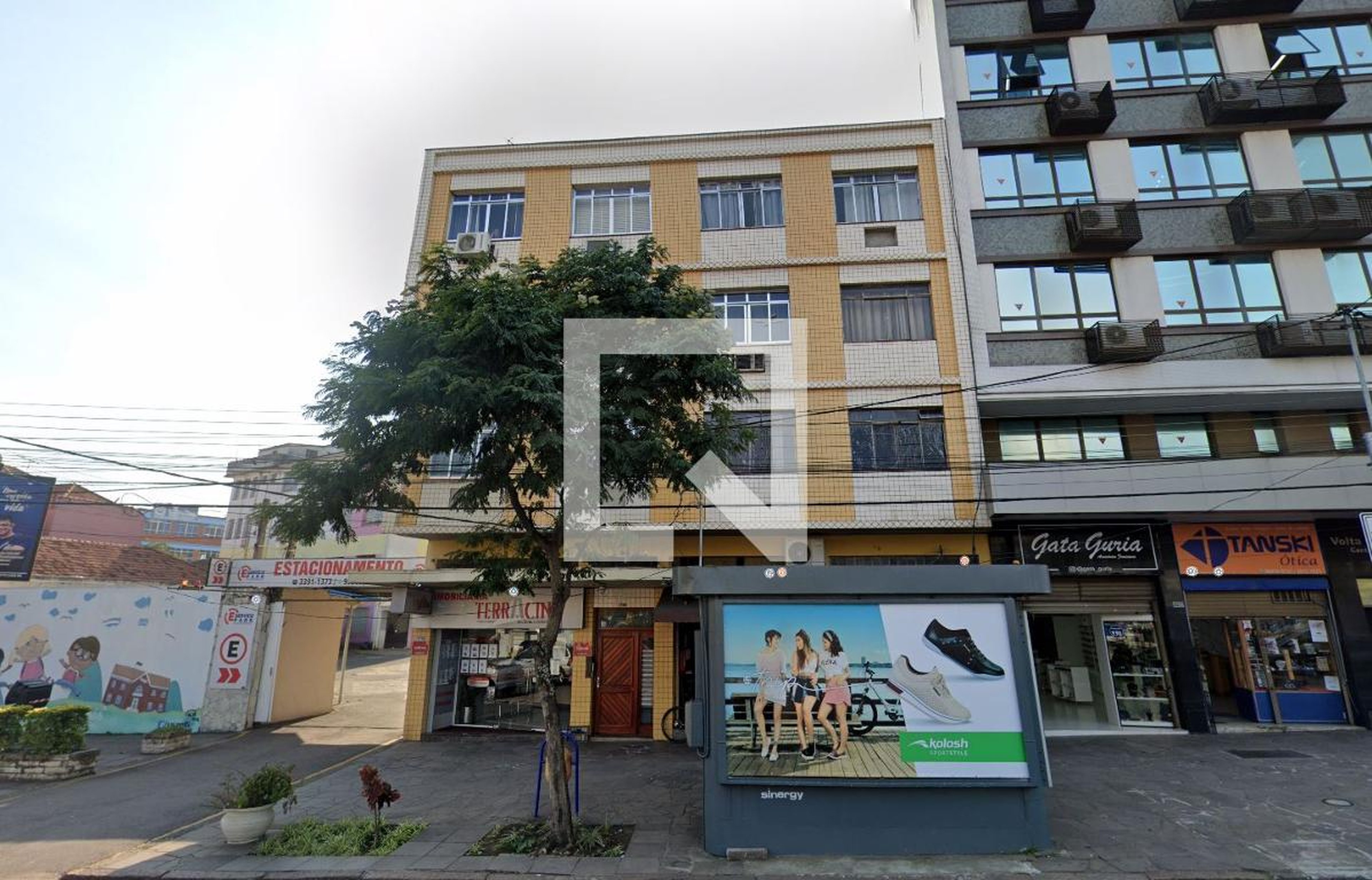 Fachada Condomínio em Avenida Assis Brasil, 1780