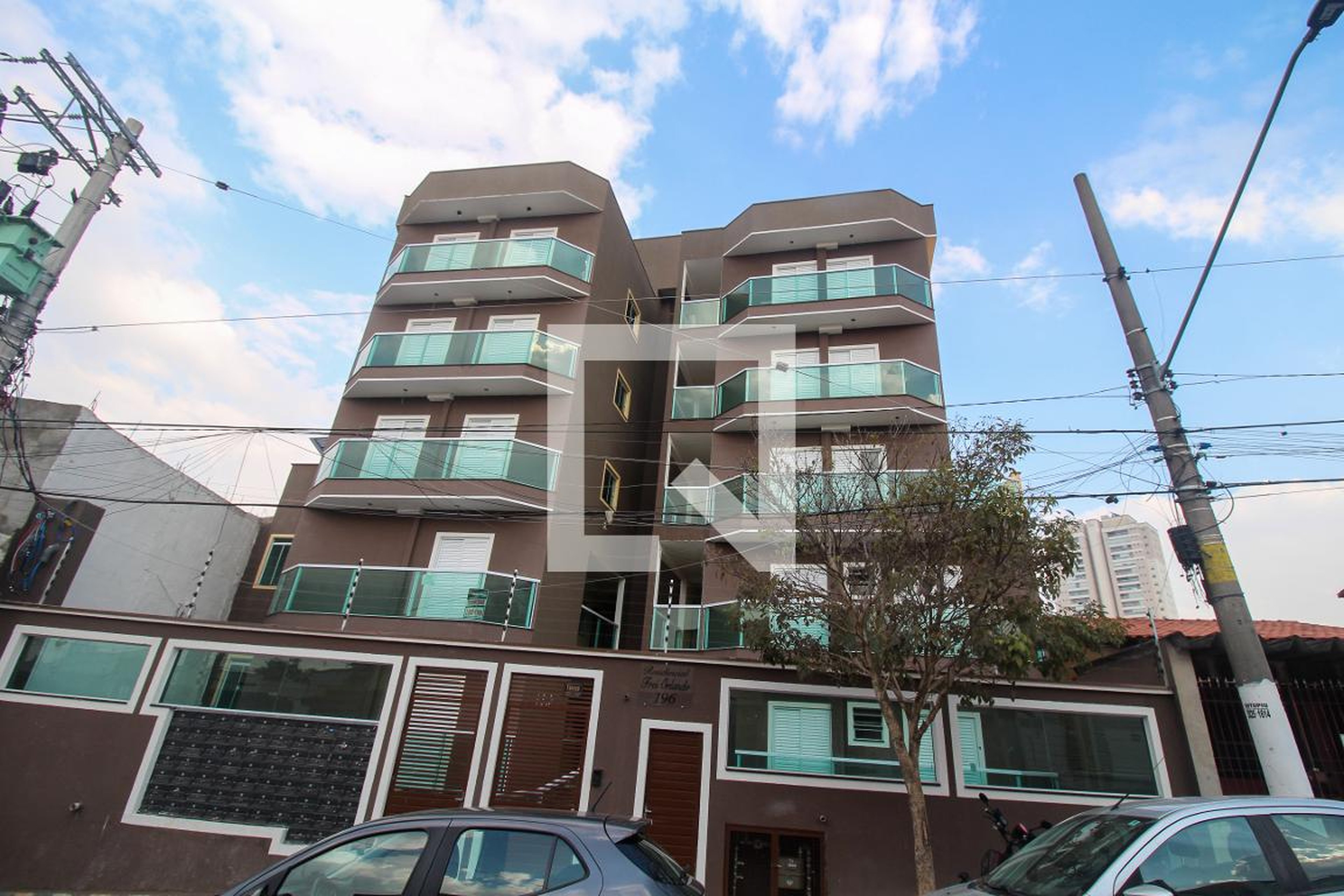 Fachada Condomínio em Rua Frei Orlando, 189
