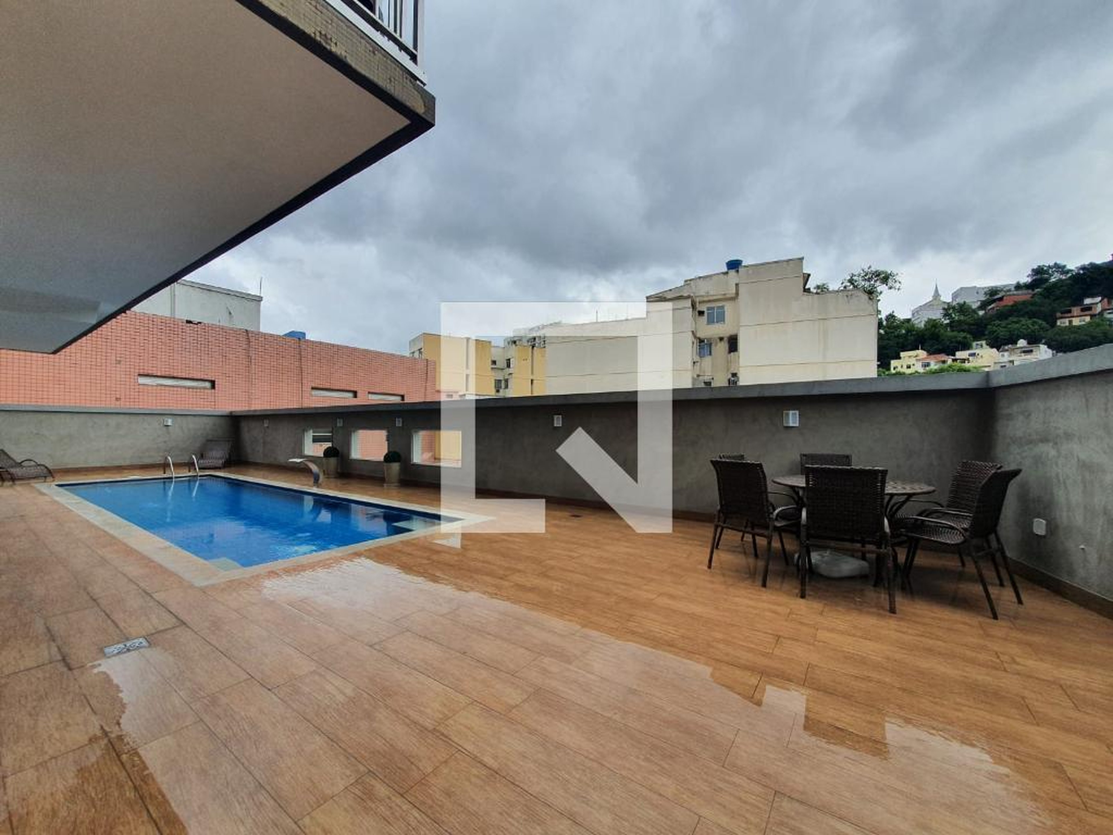 Piscina - Bandeirante Antônio Pires de Campos