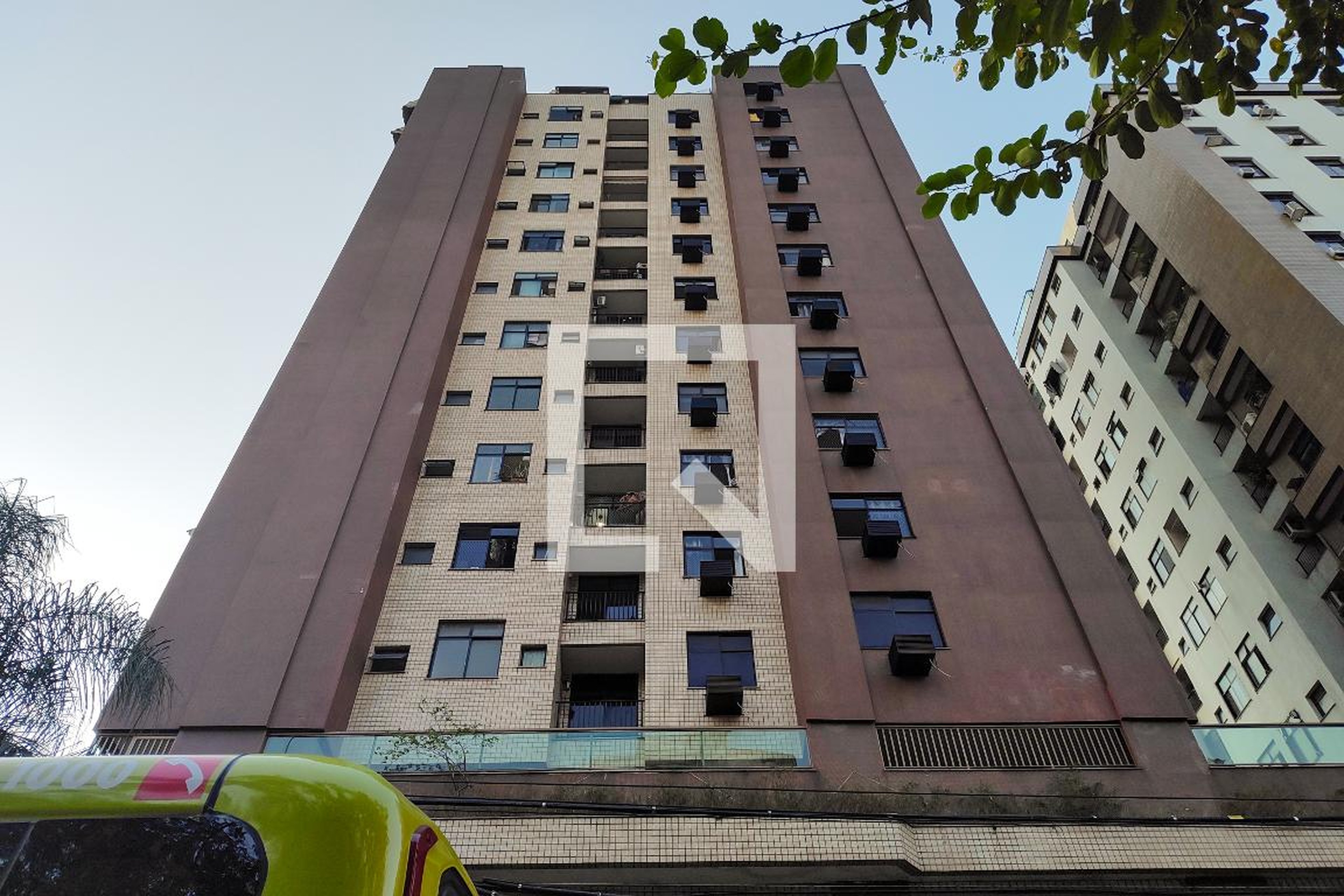 Fachada do Prédio Condomínio Courchevel