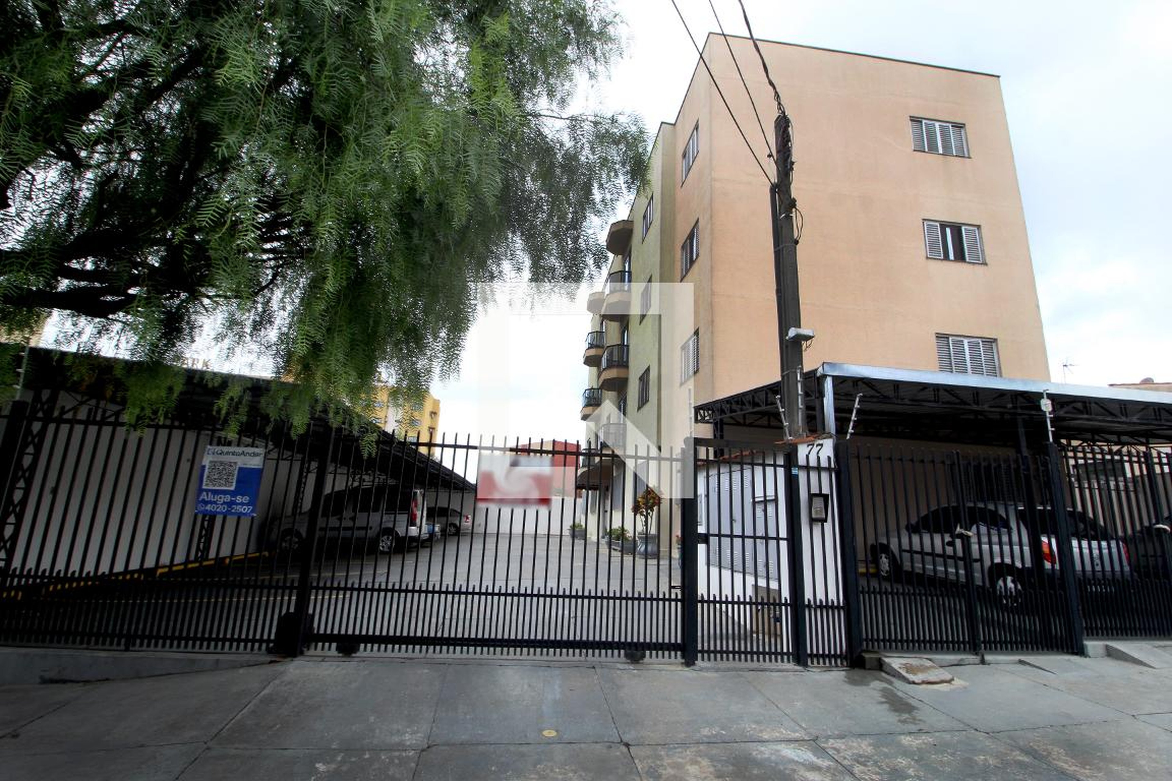 Fachada do Condomínio Condomínio Jardim Saira