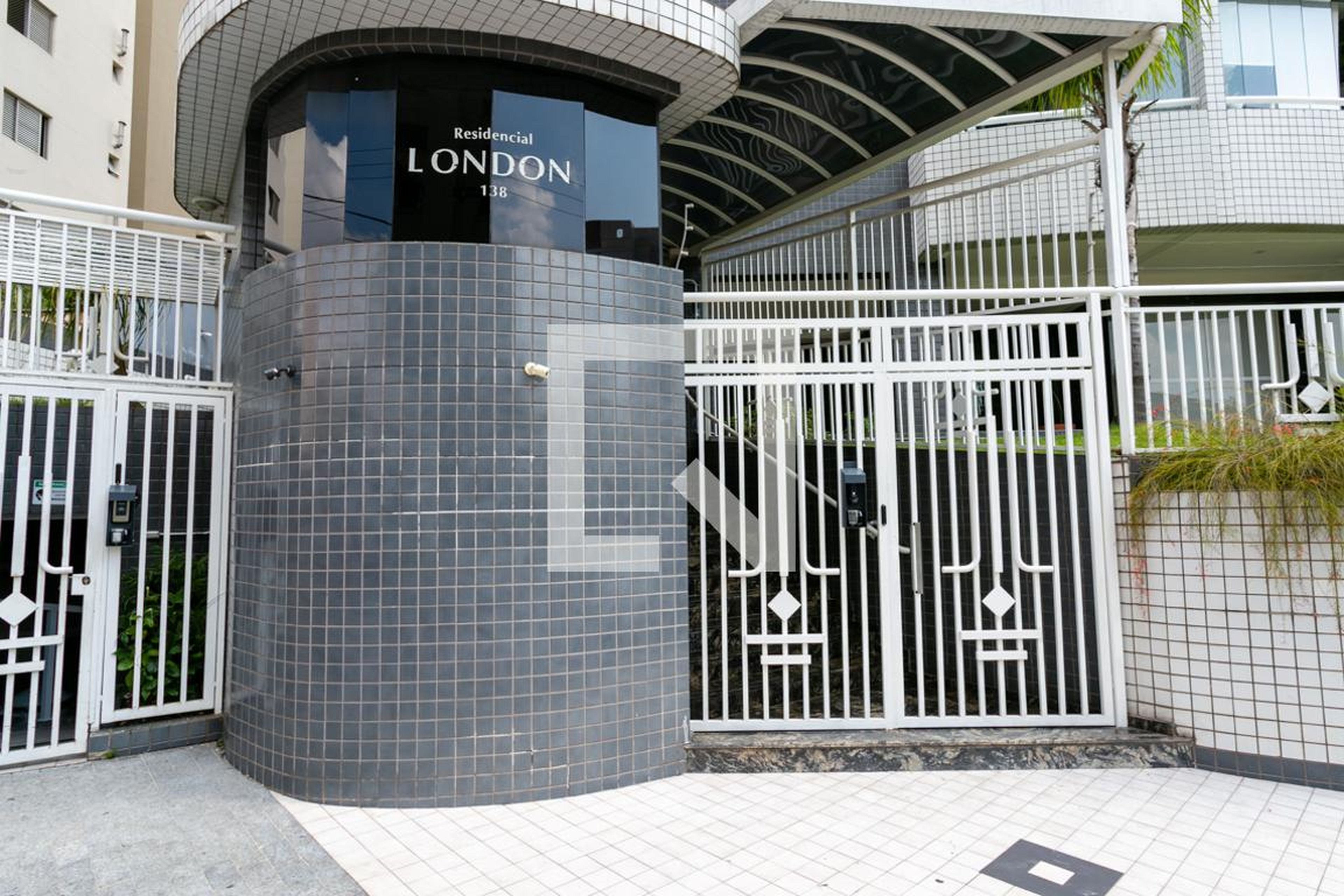 Fachada do condomínio Residencial London