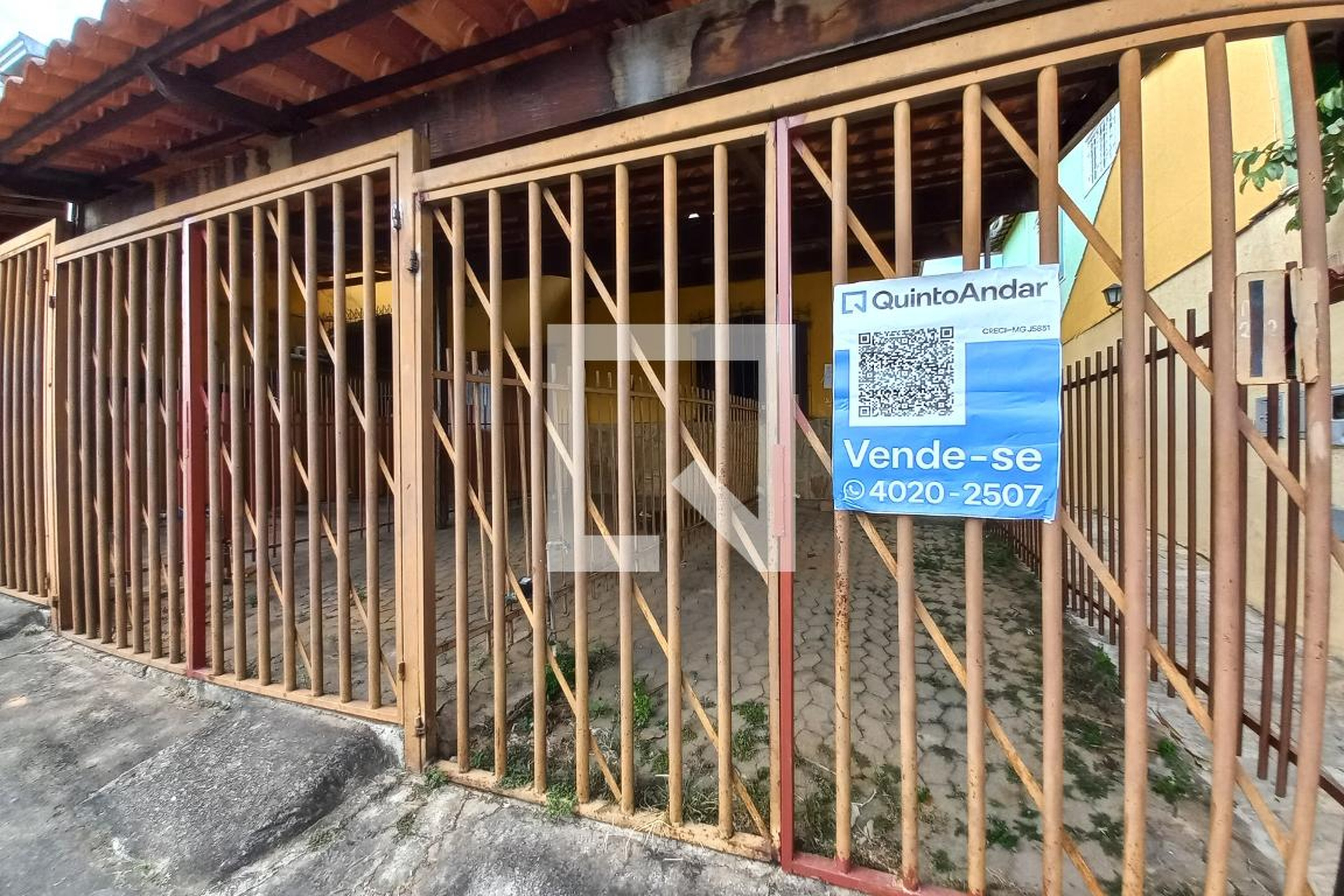 Fachada Condomínio em Rua Professor Leopoldo Miranda, 278