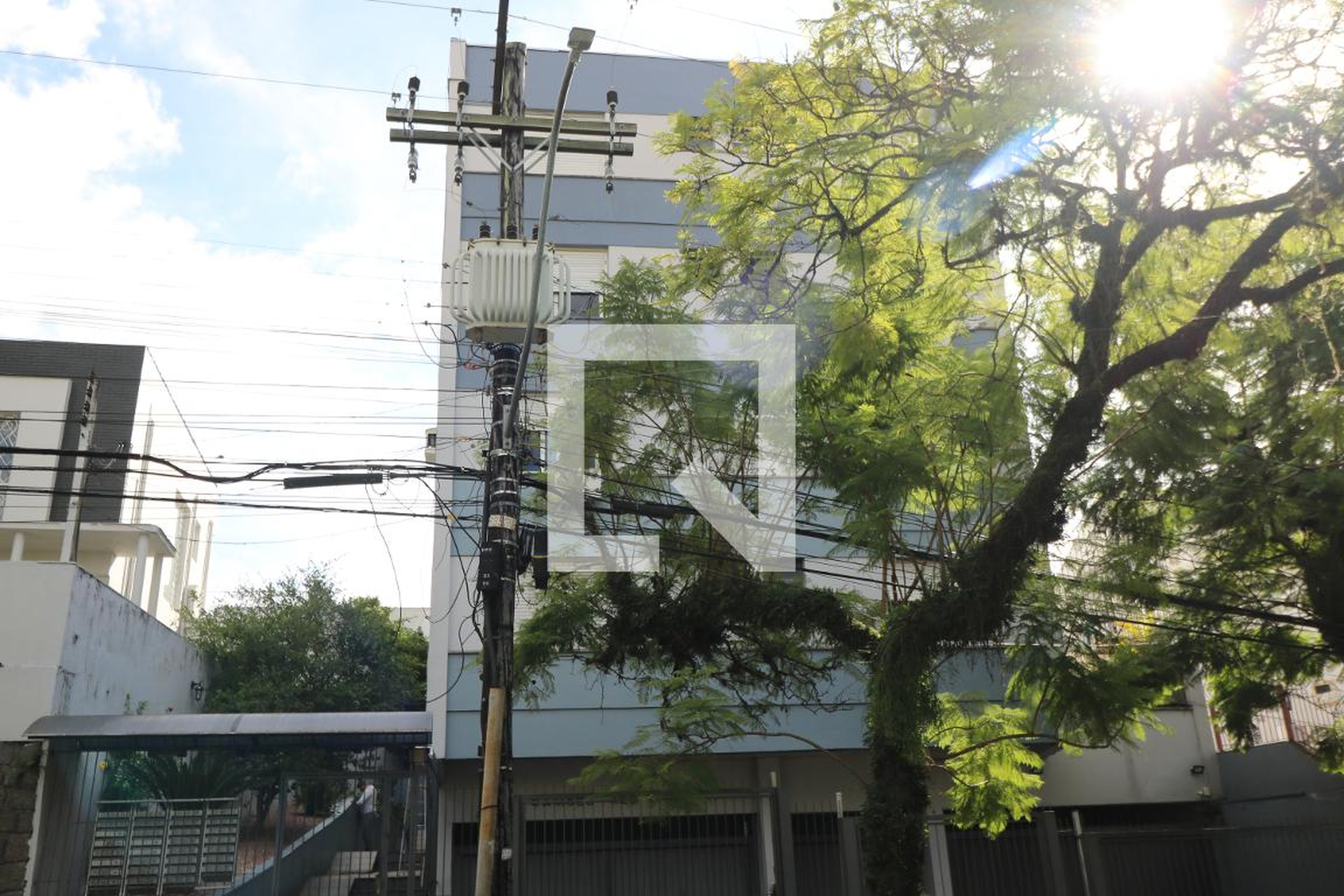 Fachada do Prédio Condomínio em Rua Luiz de Camões, 426