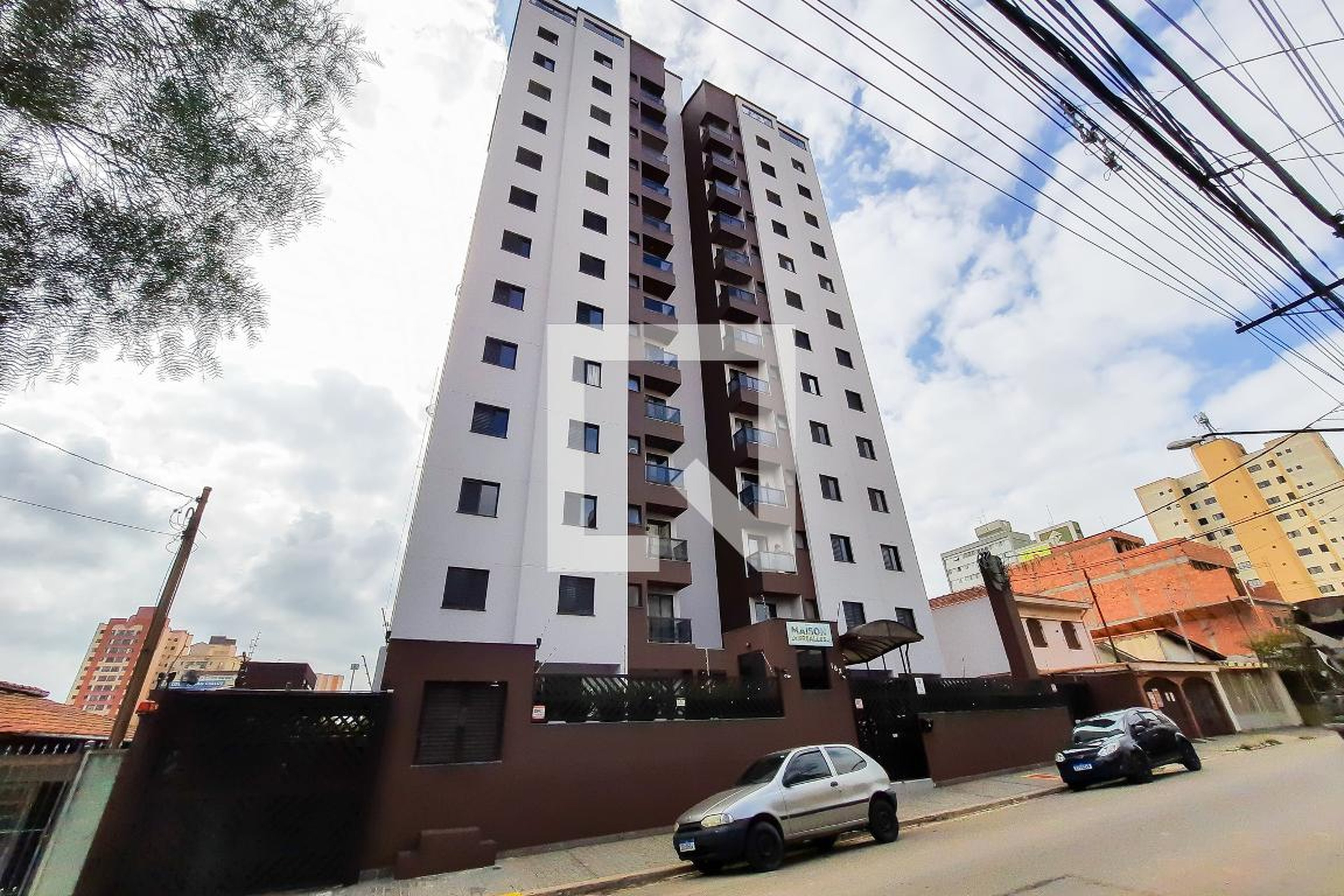 Fachada do Condomínio Condomínio Maison Versales II