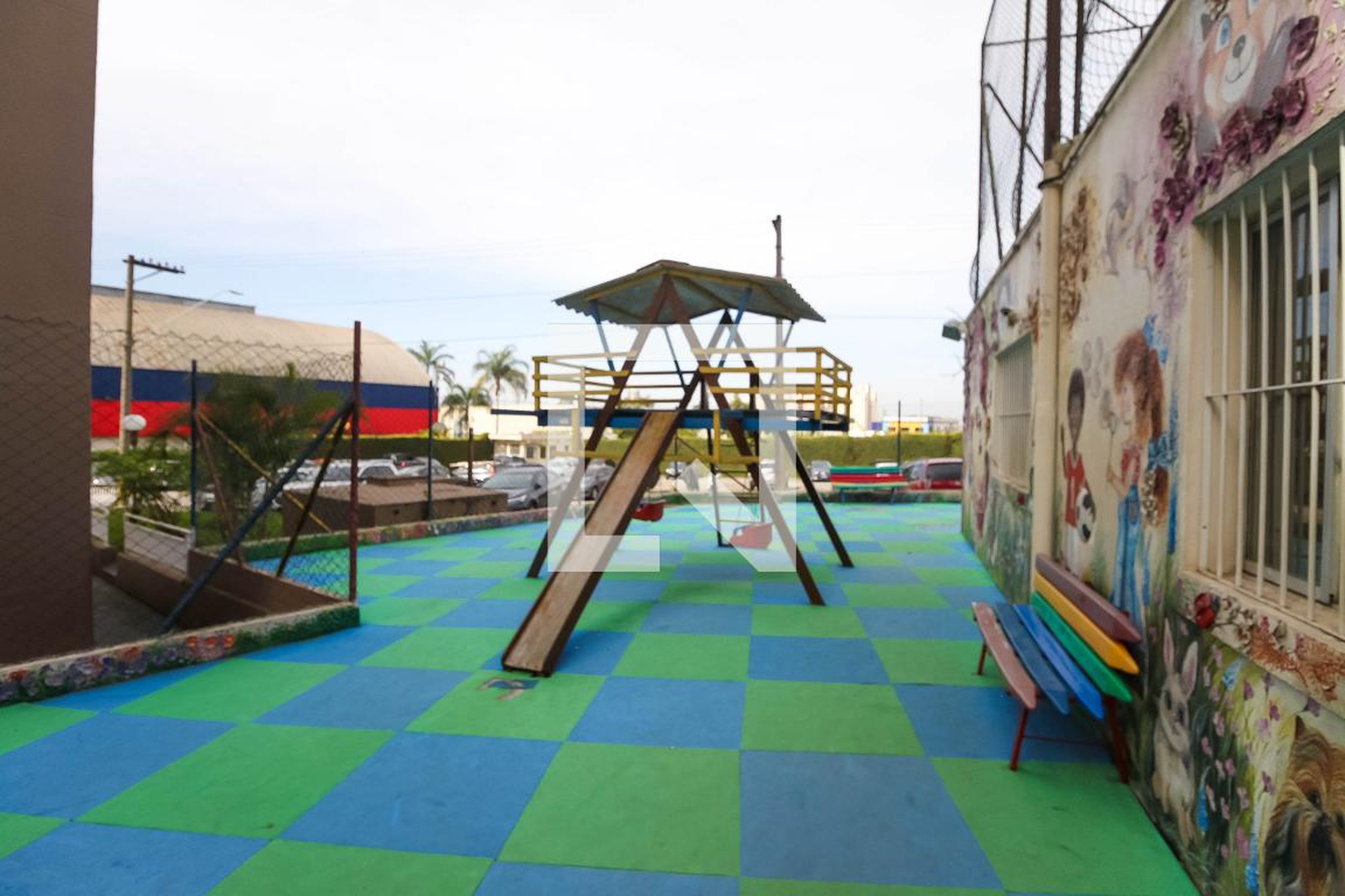 Playground - Praça das Flores