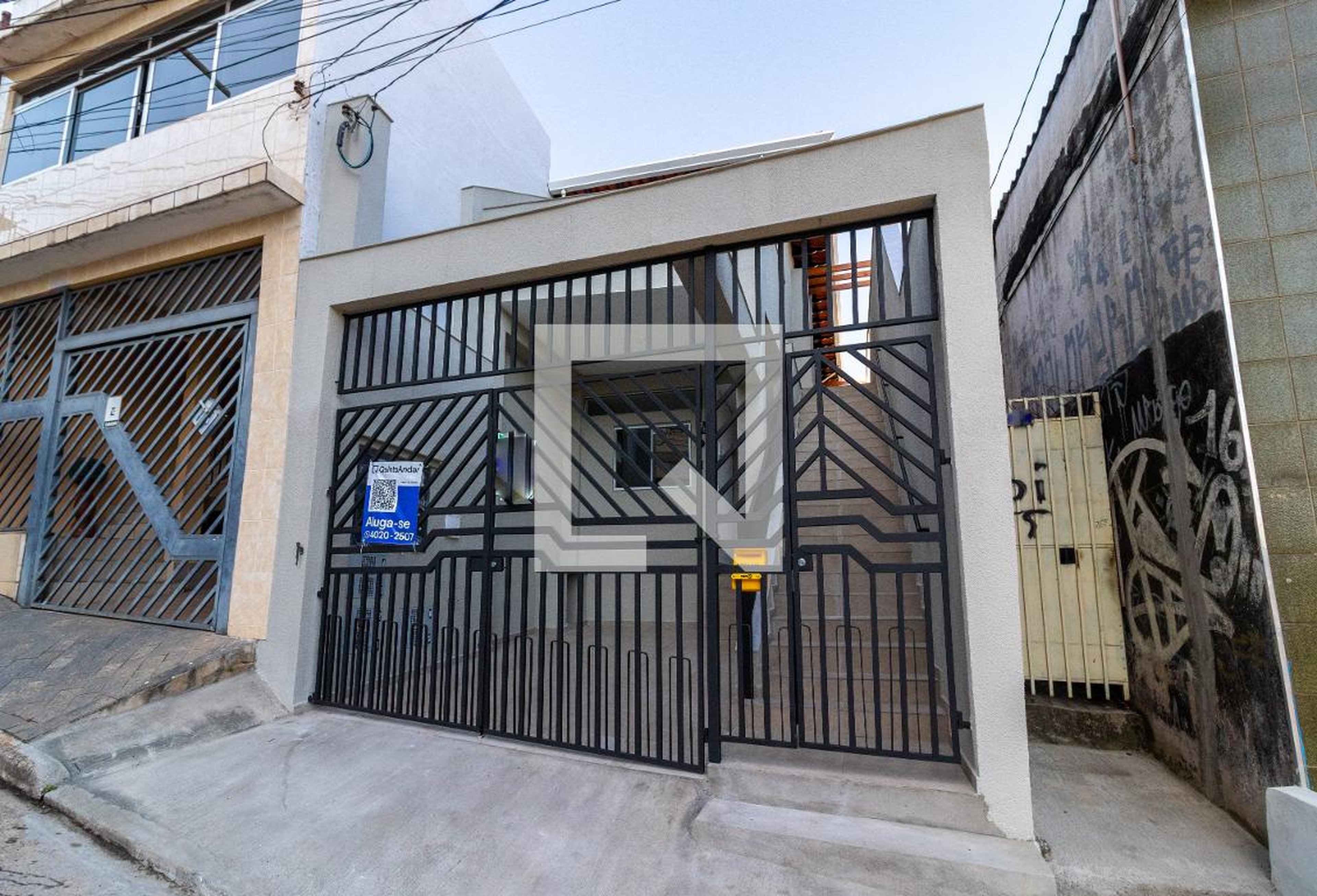 Fachada Condomínio em Rua Compositor, 7