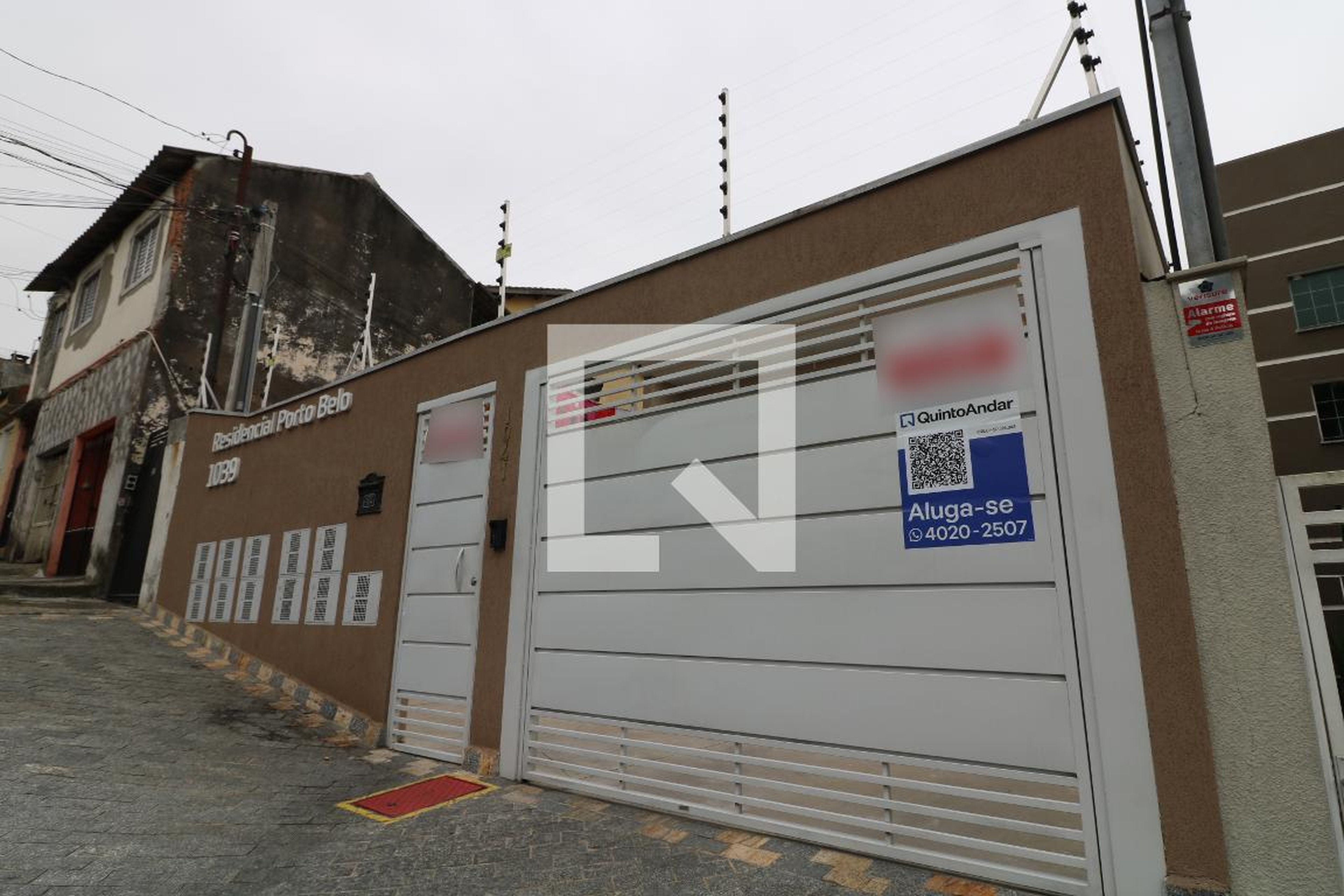 Fachada do Condomínio Condomínio Porto Belo