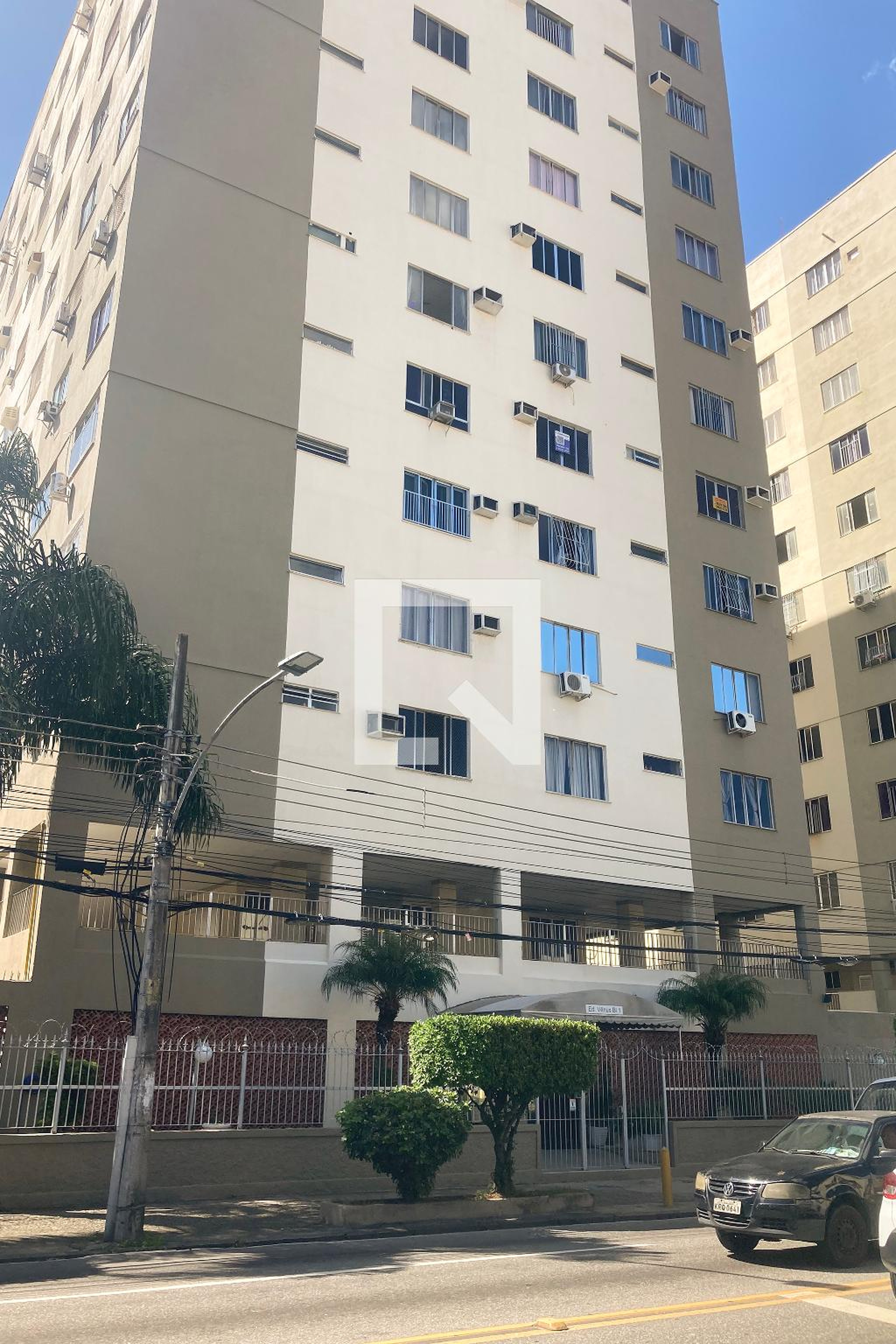 Fachada Condomínio em Estrada Marechal Miguel Salazar Mendes de Moraes, 290