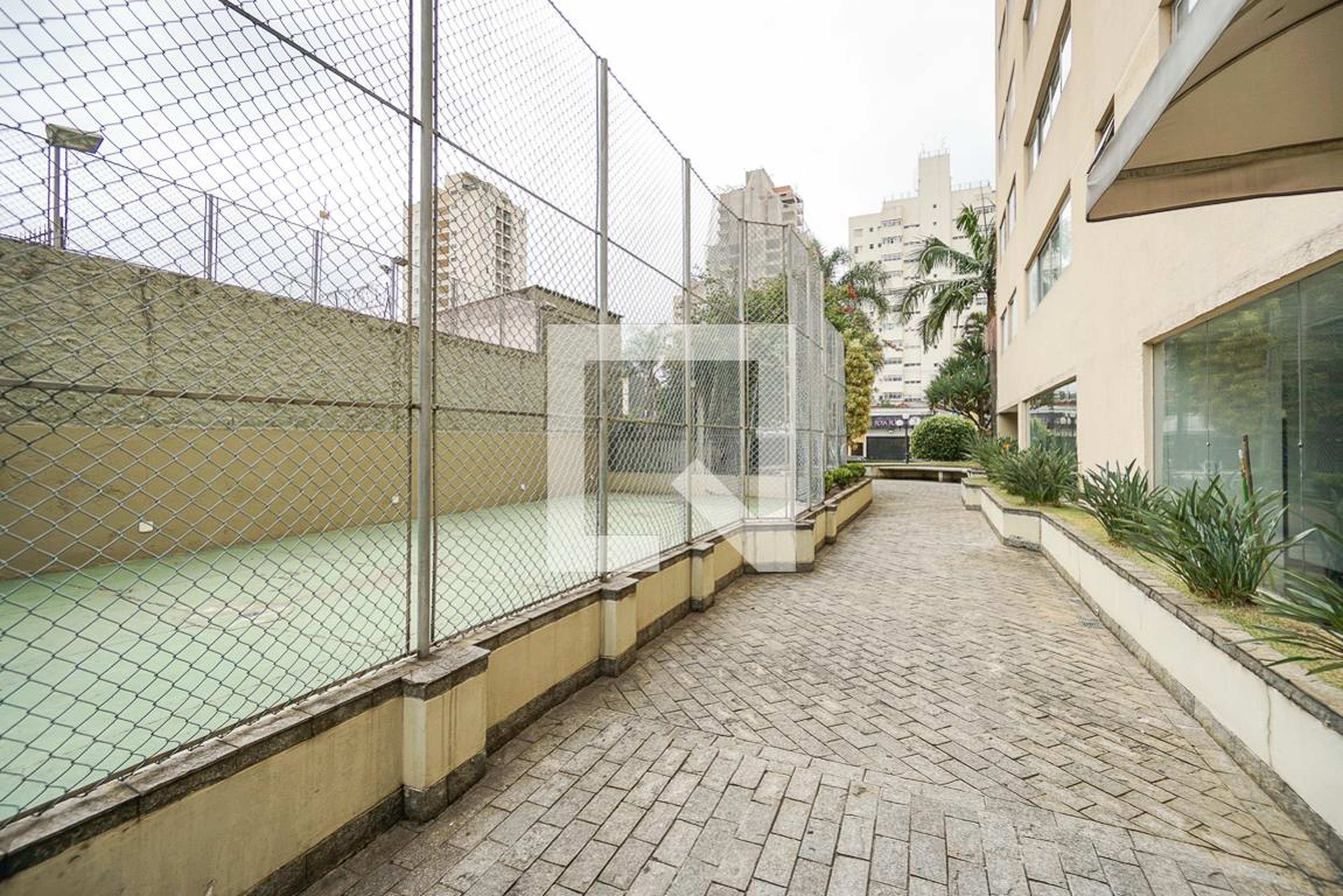 Quadra poliesportiva - Ana Labruna