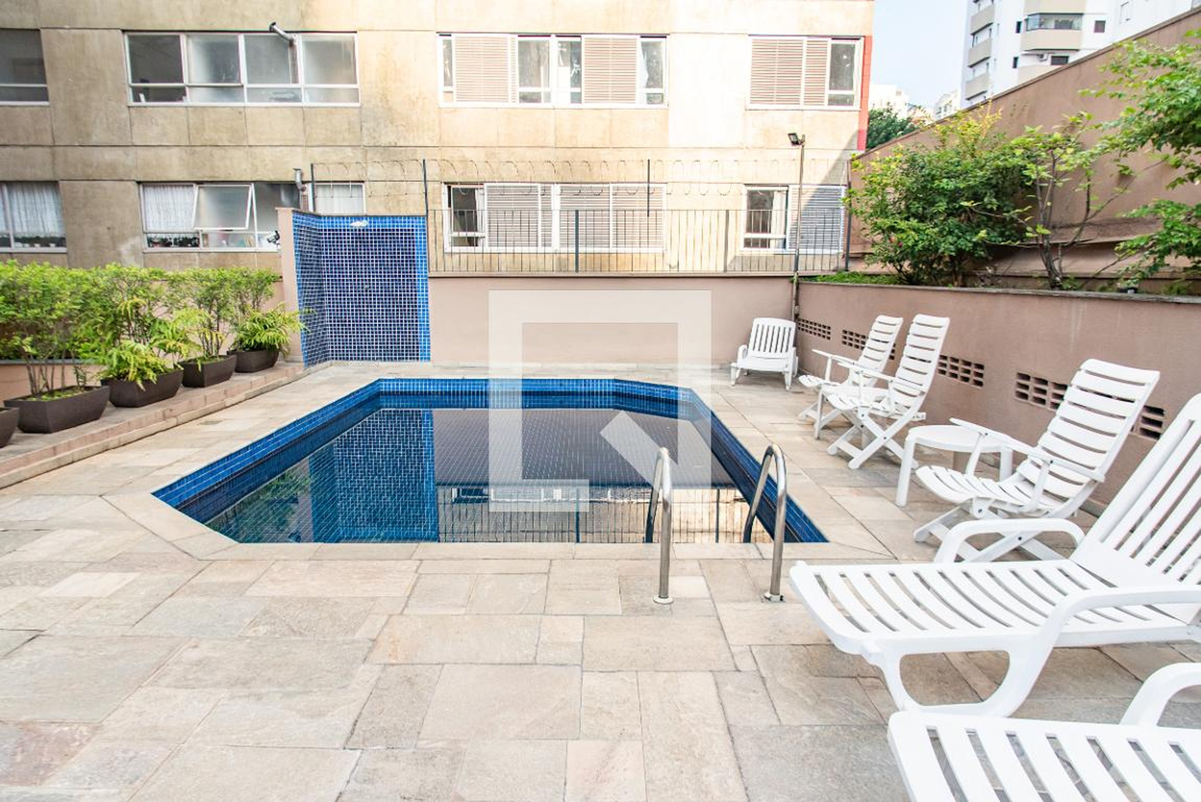 Piscina - Edifício Camboriú