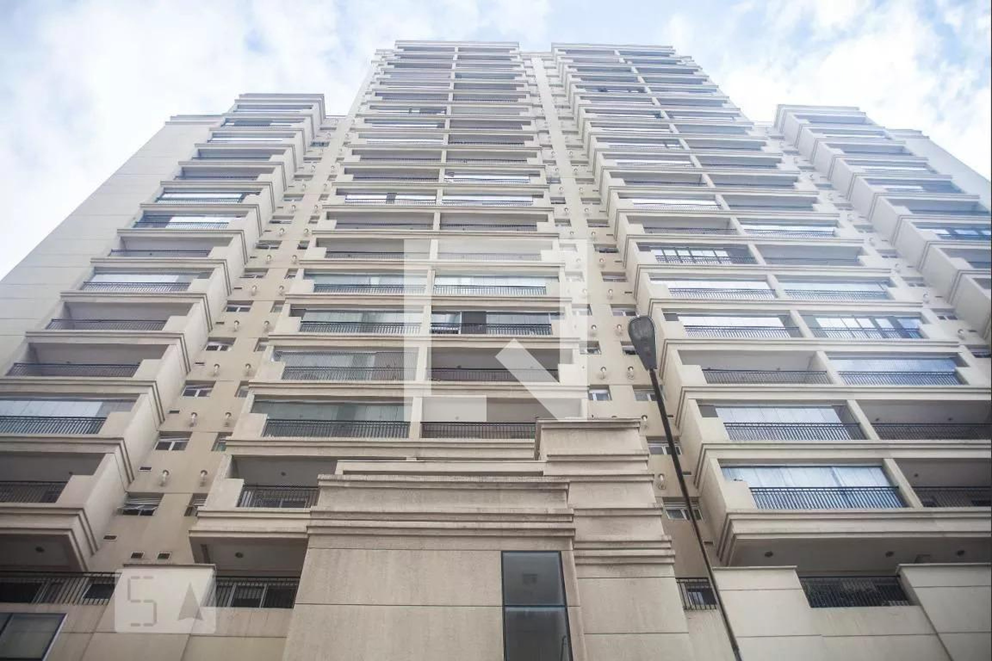 Fachada do Condomínio Condomínio SP Next Home