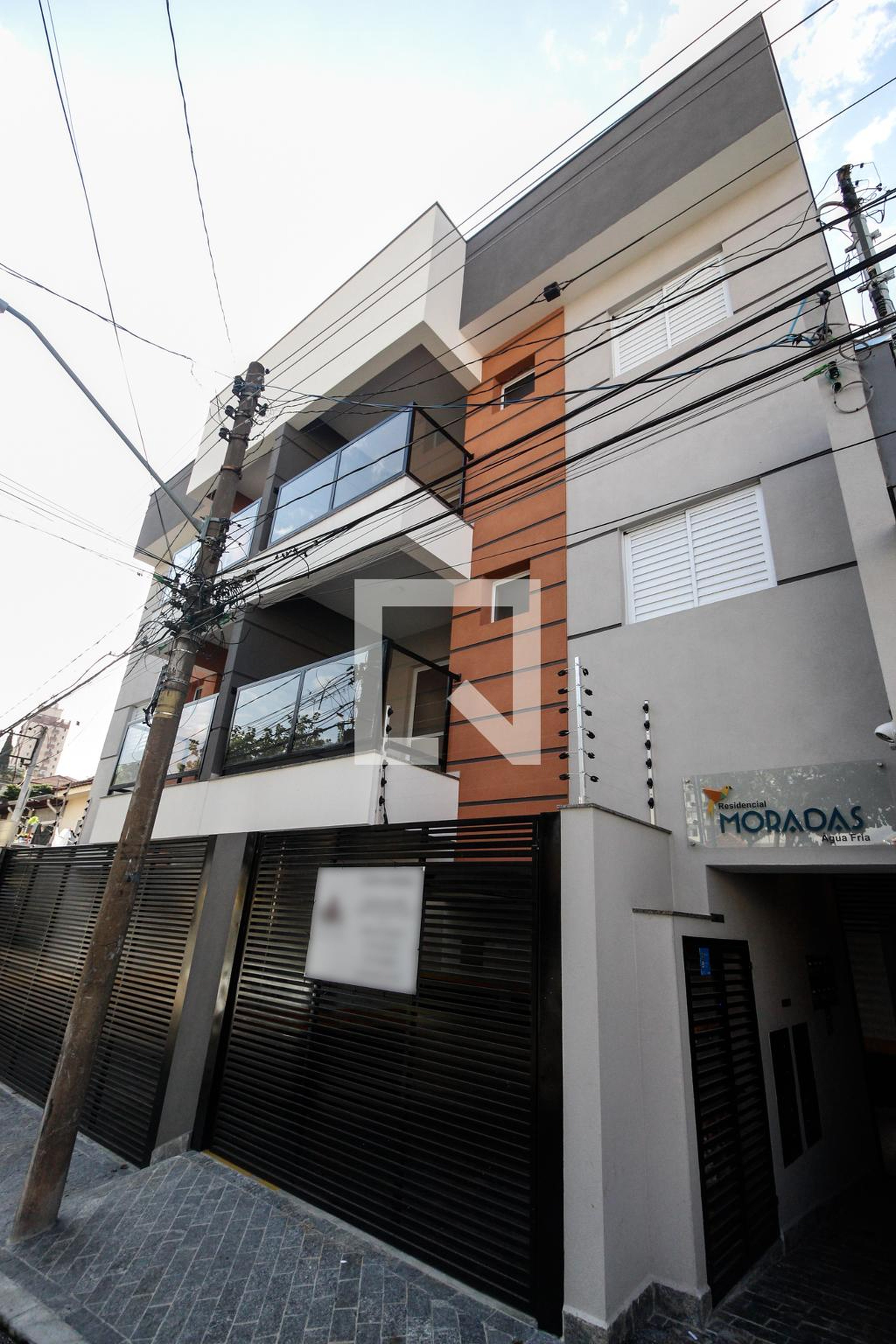 Fachada Condomínio em Rua Padre Roberto Wals, 385