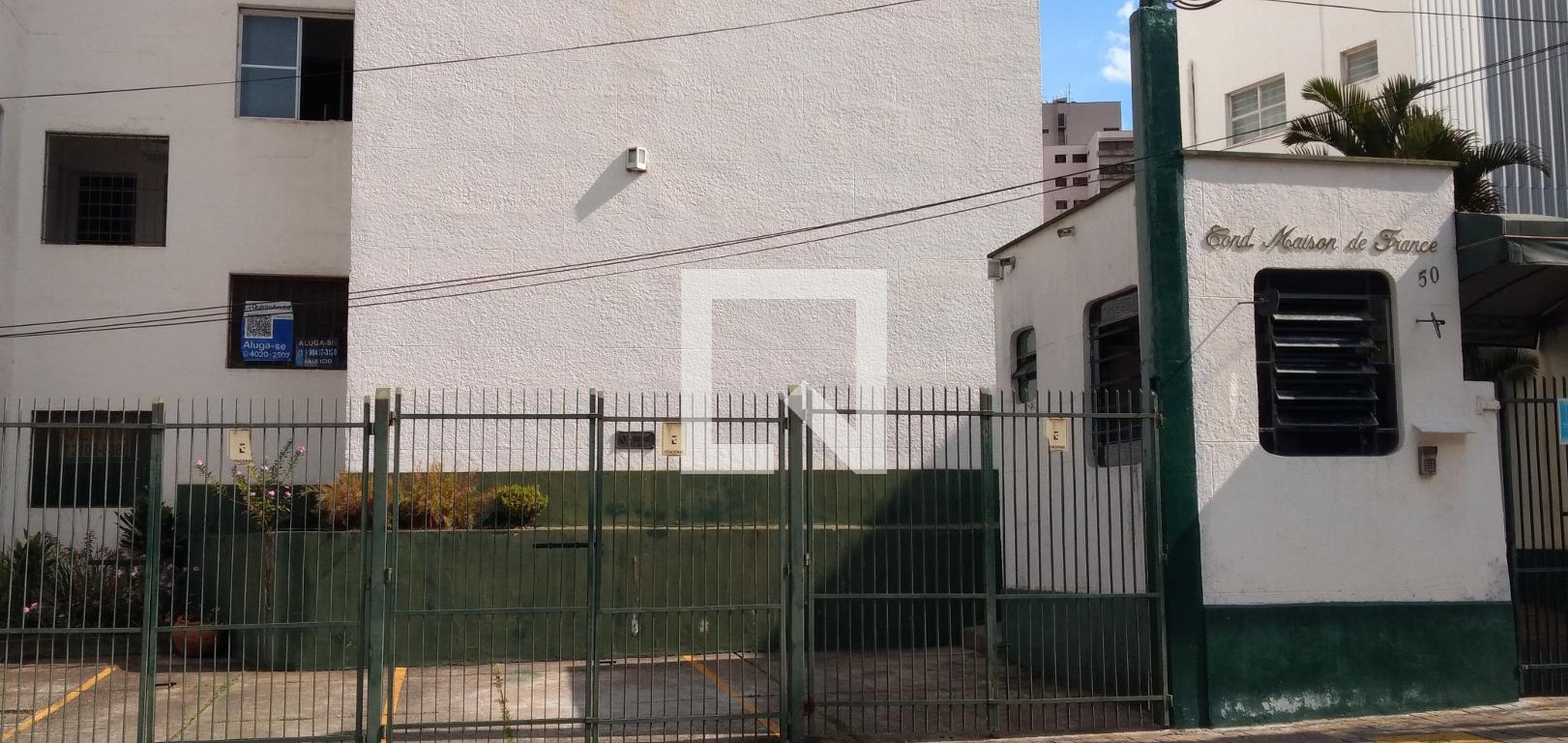 Fachada do Condomínio Condomínio Maison de France