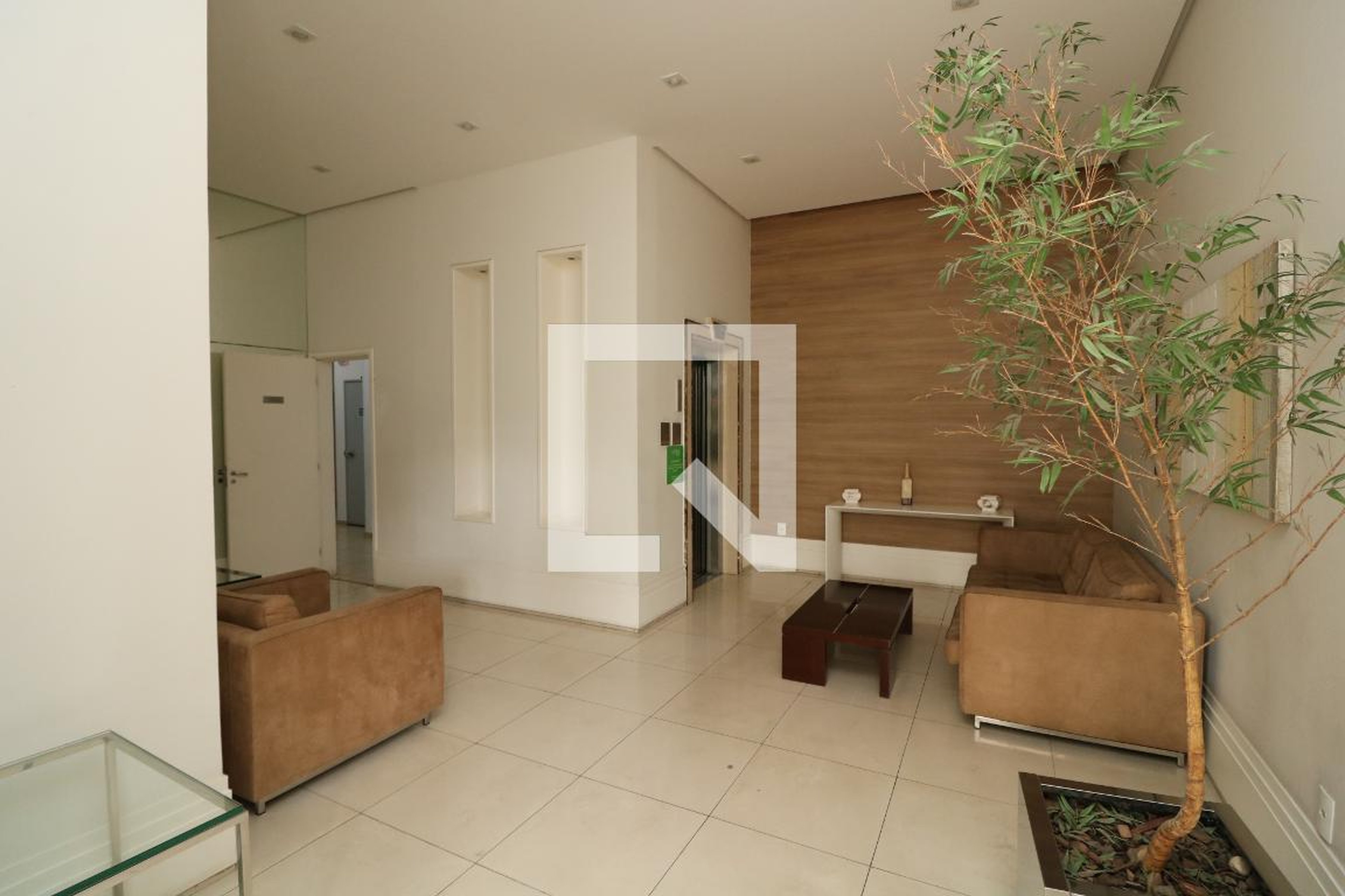 Hall de Entrada Condomínio Clima do Bosque