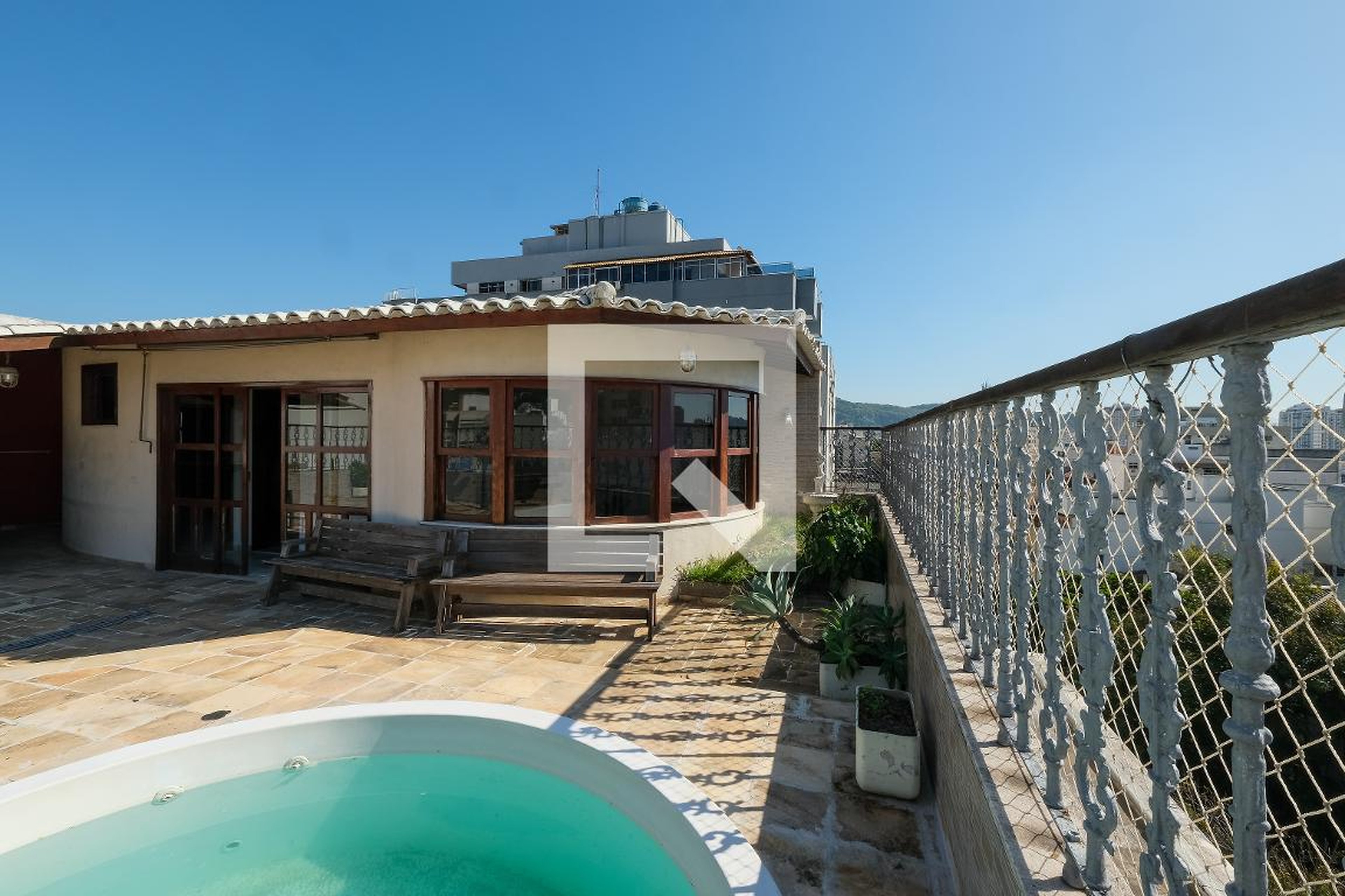 Piscina - Edifício Cidade de São Lourenço