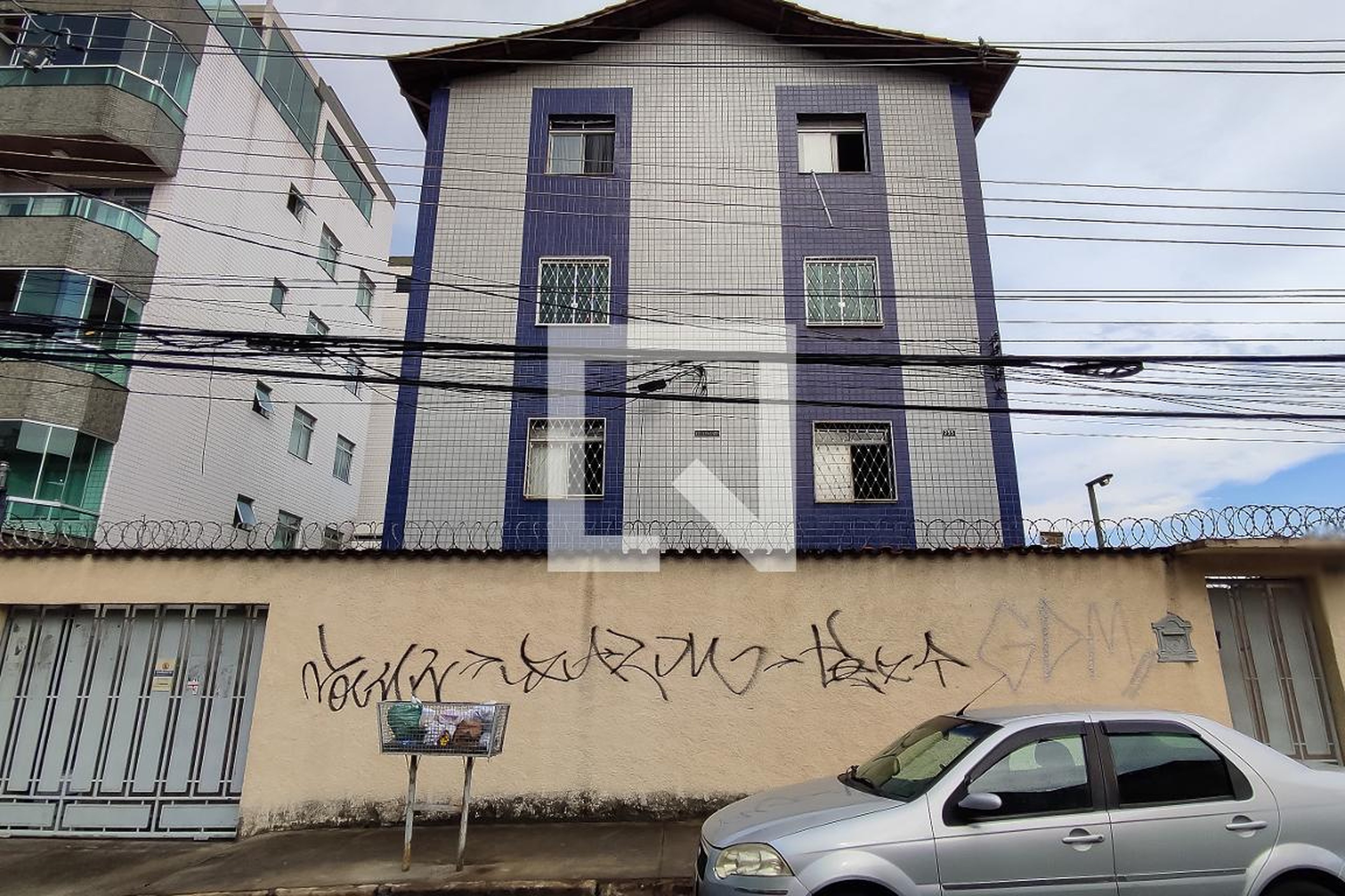 Fachada Condomínio em Rua Peru, 255