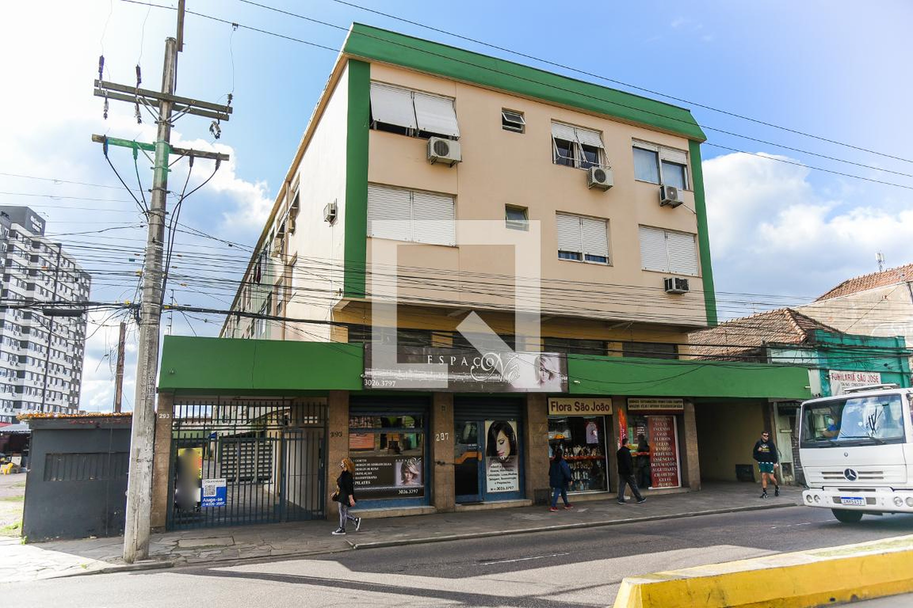 Fachada do Condomínio Edifício Ilka