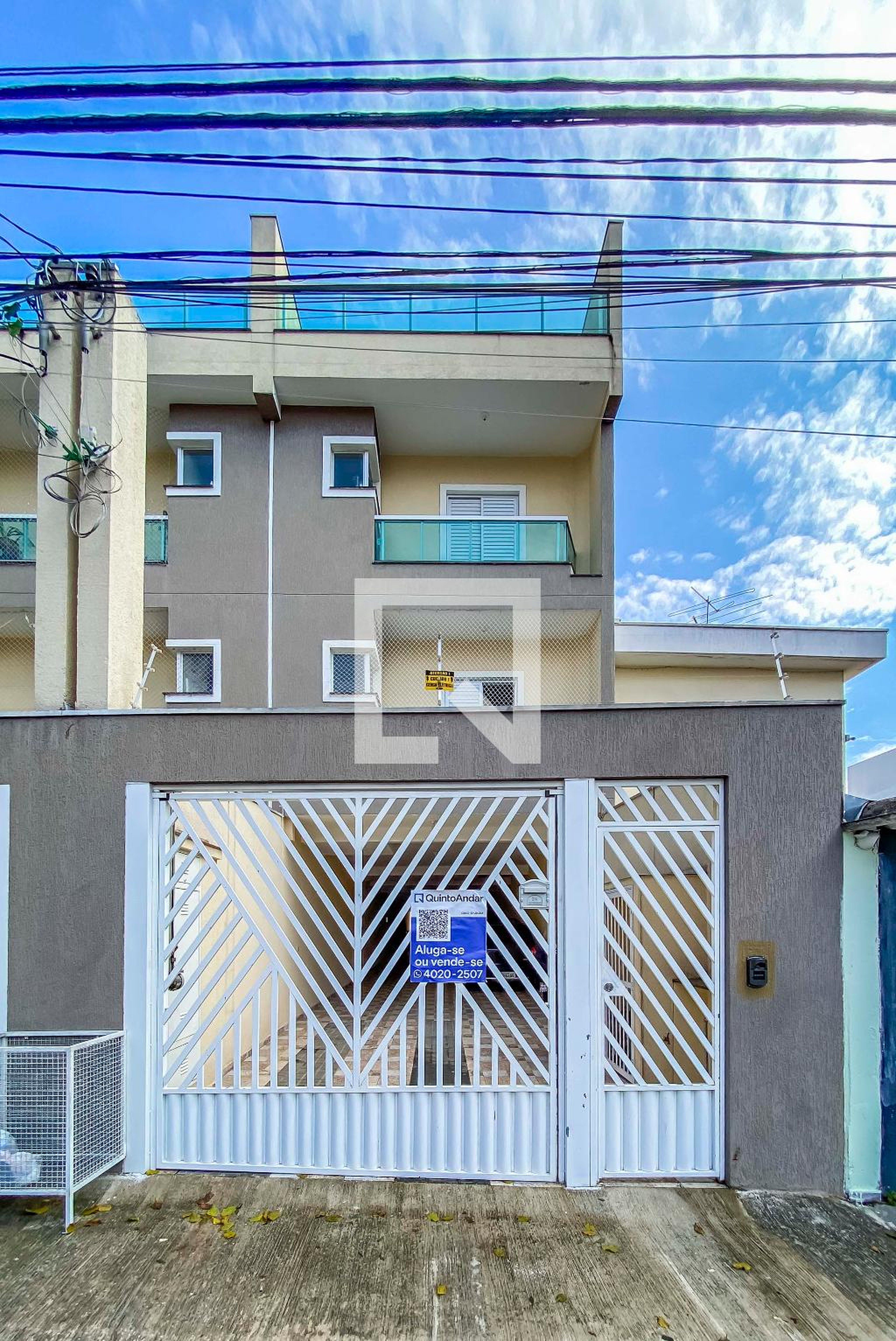 Fachada Condomínio em Rua Maria Antônieta, 131