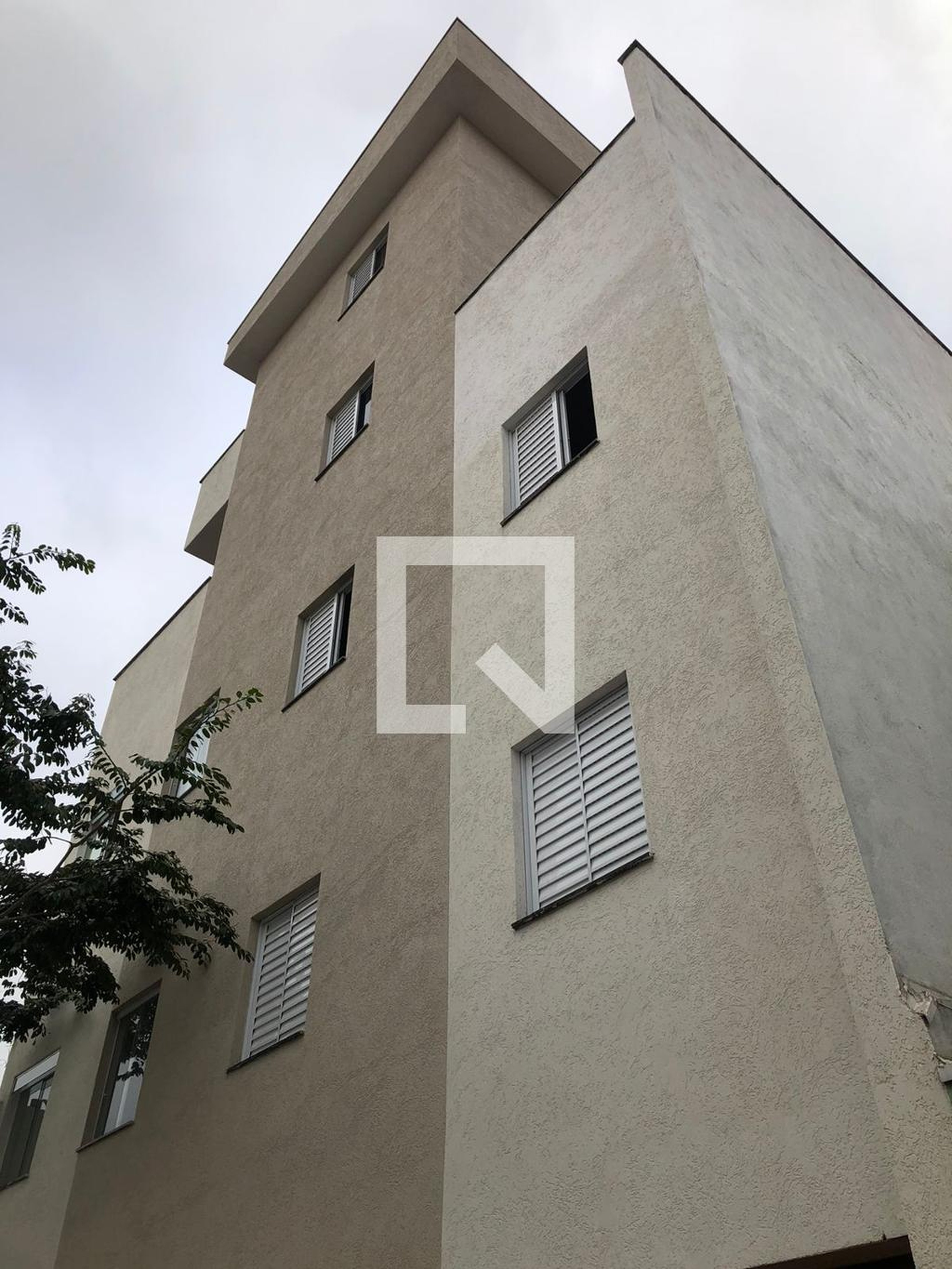 Fachada Residencial Torre de Pedra