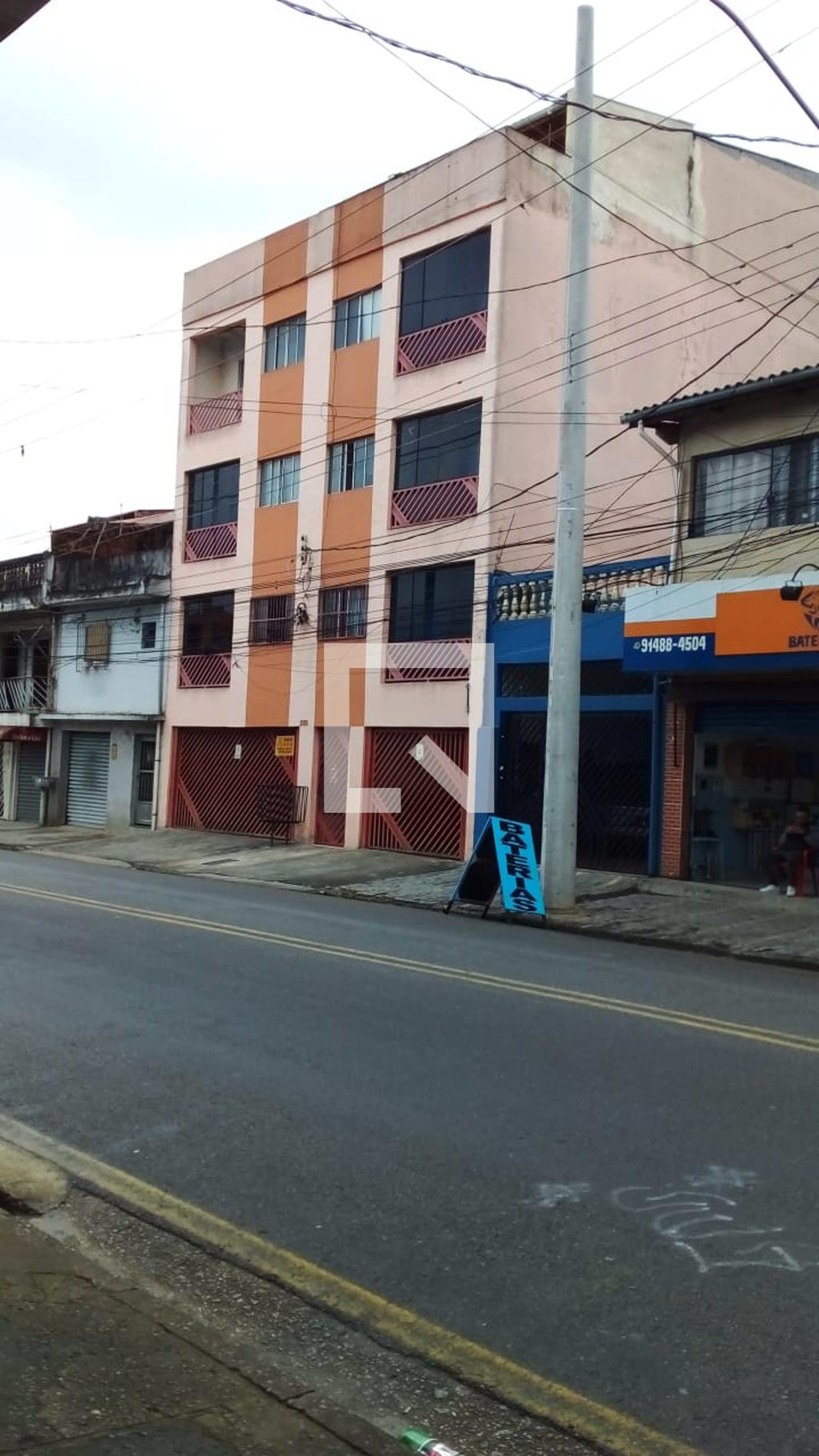 Fachada do Prédio Condomínio em Avenida das Ameixeiras, 230