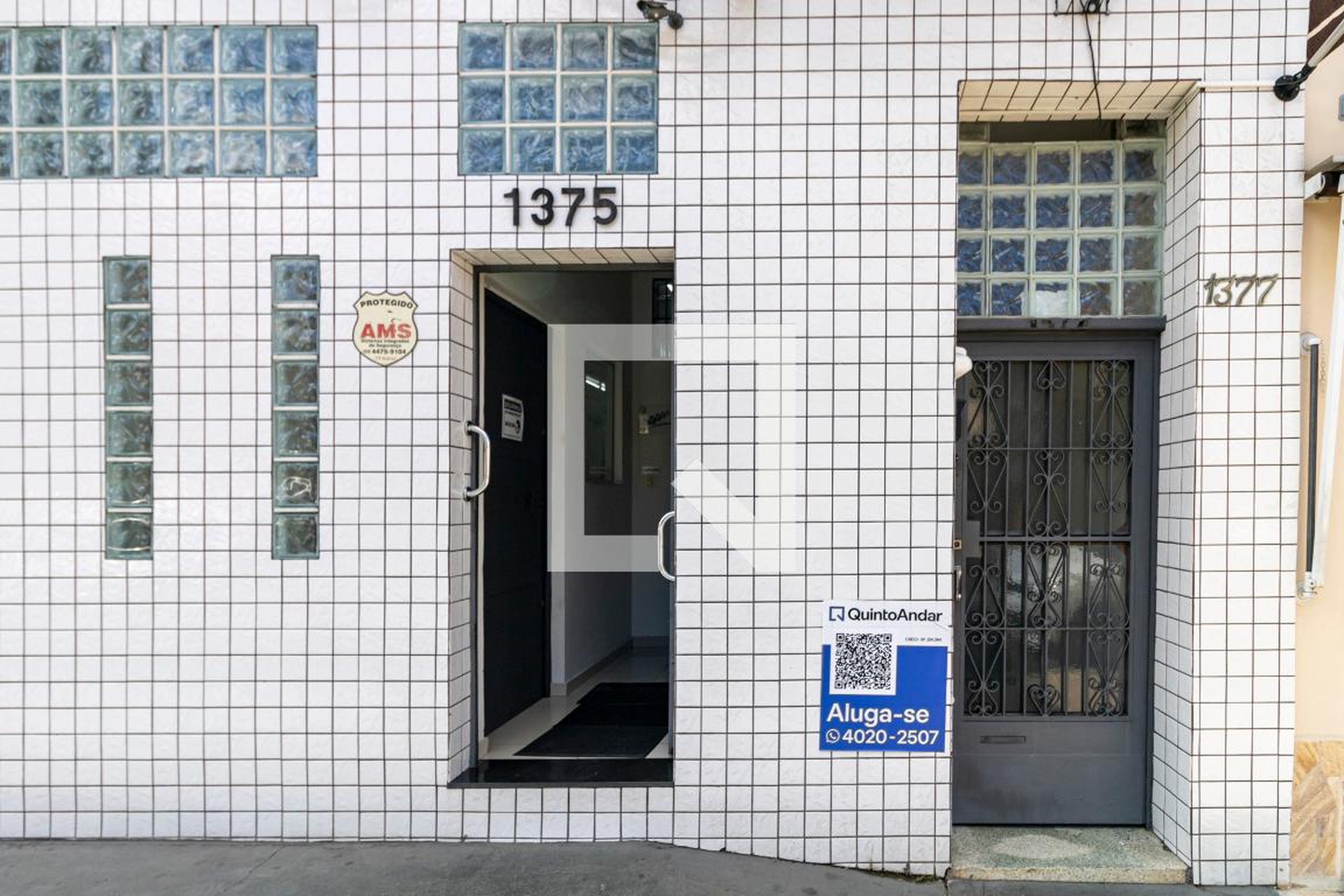 Fachada do Prédio Condomínio Simone