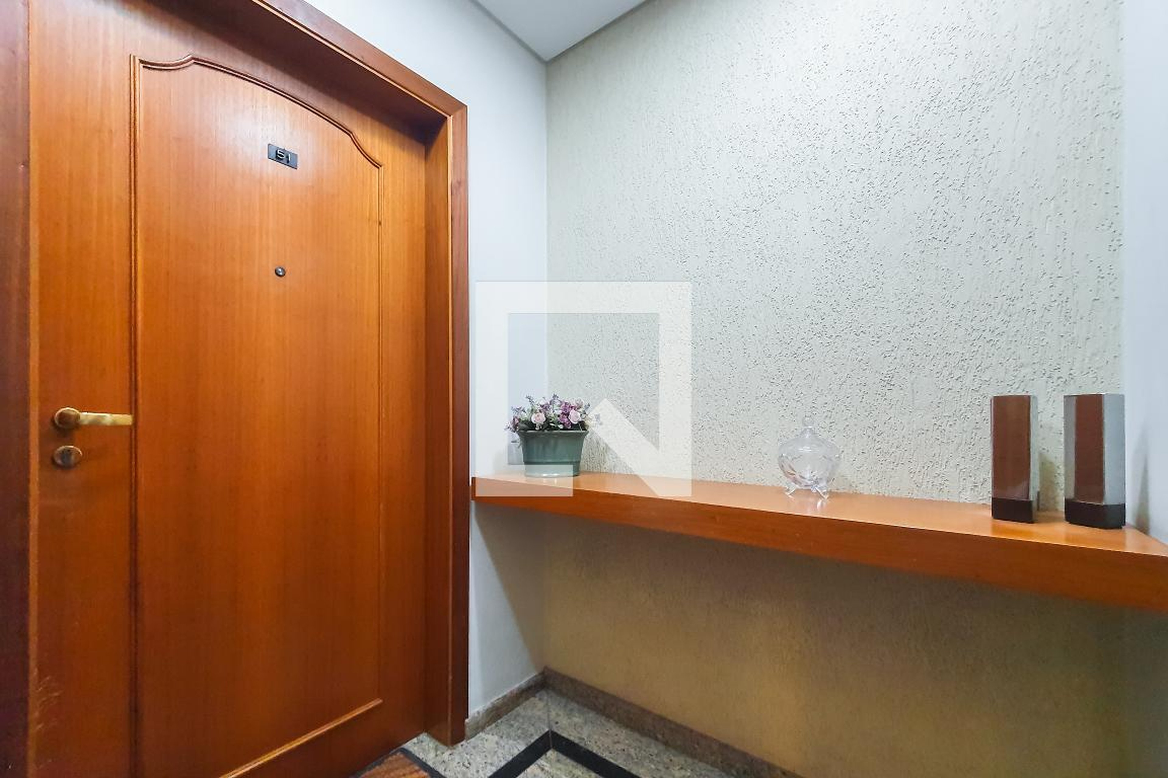 Entrada - Edi Chateu Amb