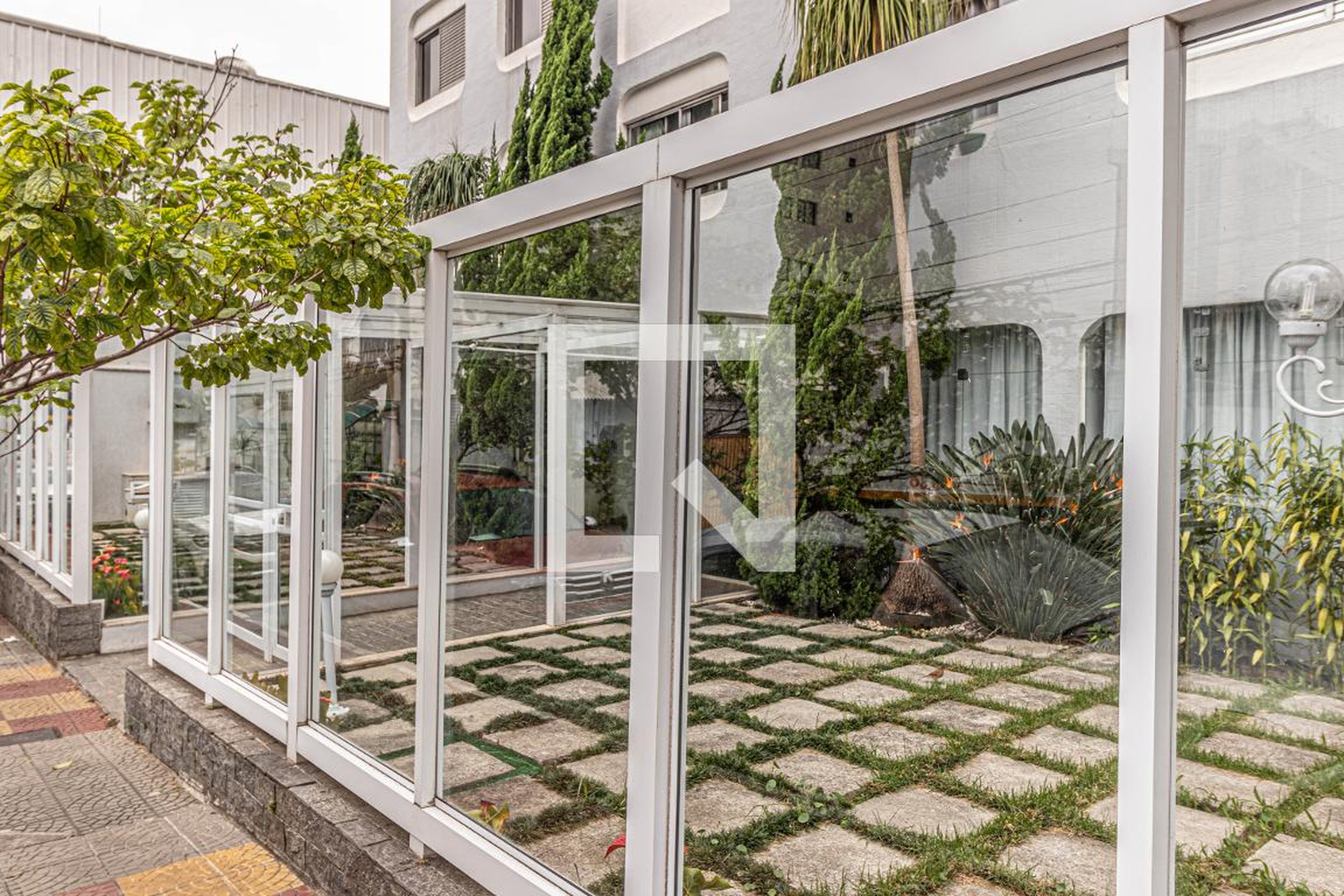 Fachada do Condomínio Condomínio Alvorada