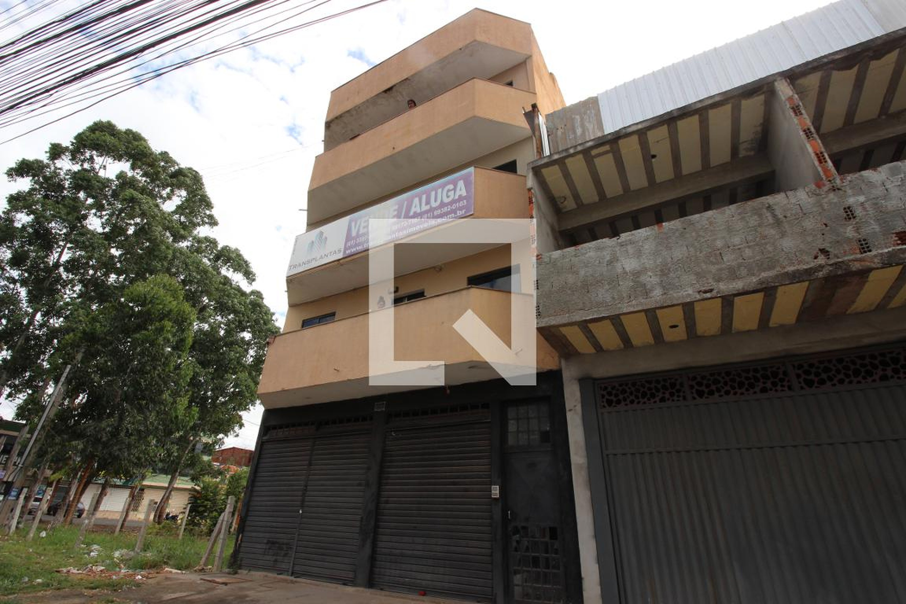 Fachada Condomínio em Ade Conjunto 11, 24