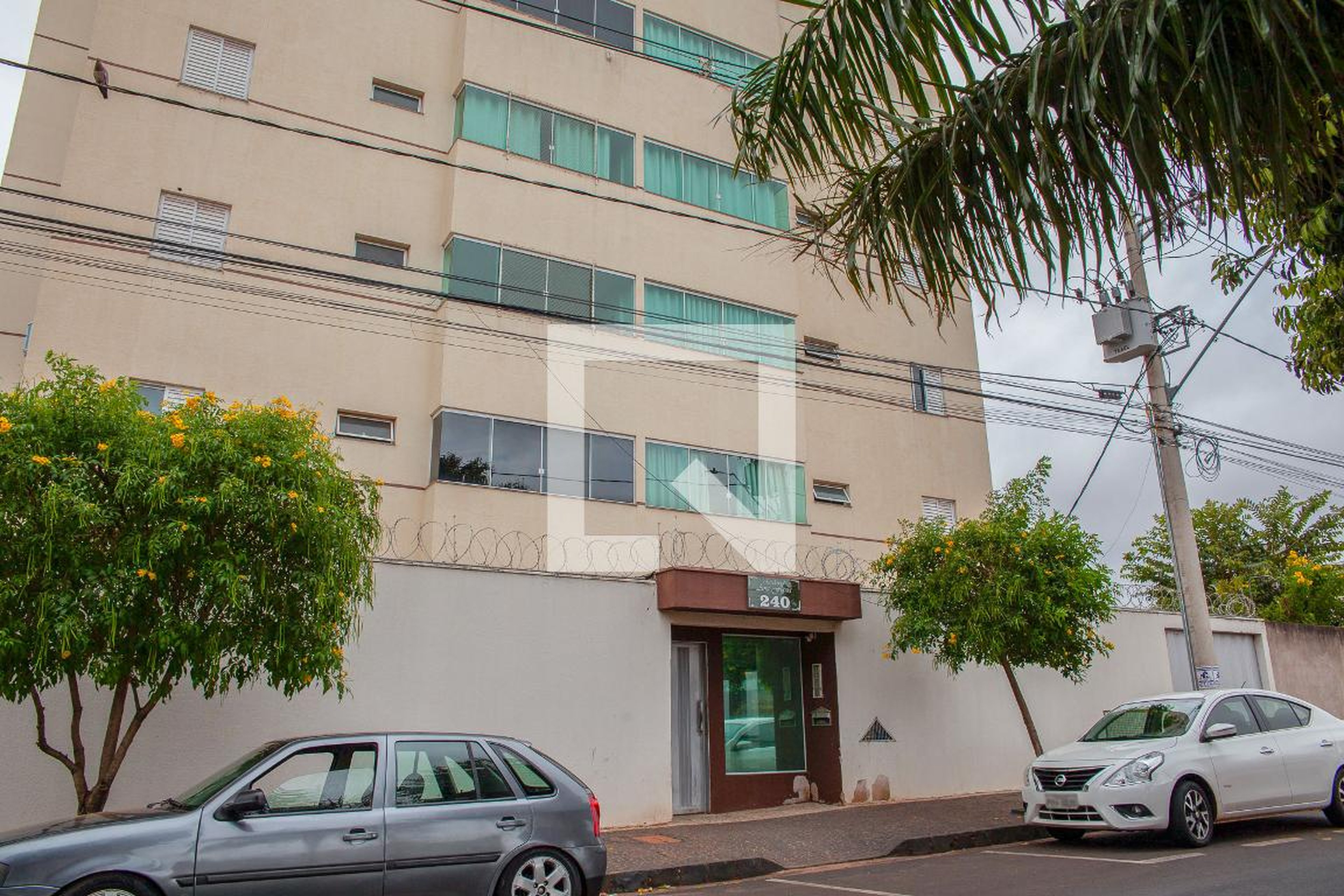 Fachada Condomínio em Rua Igarapava, 221