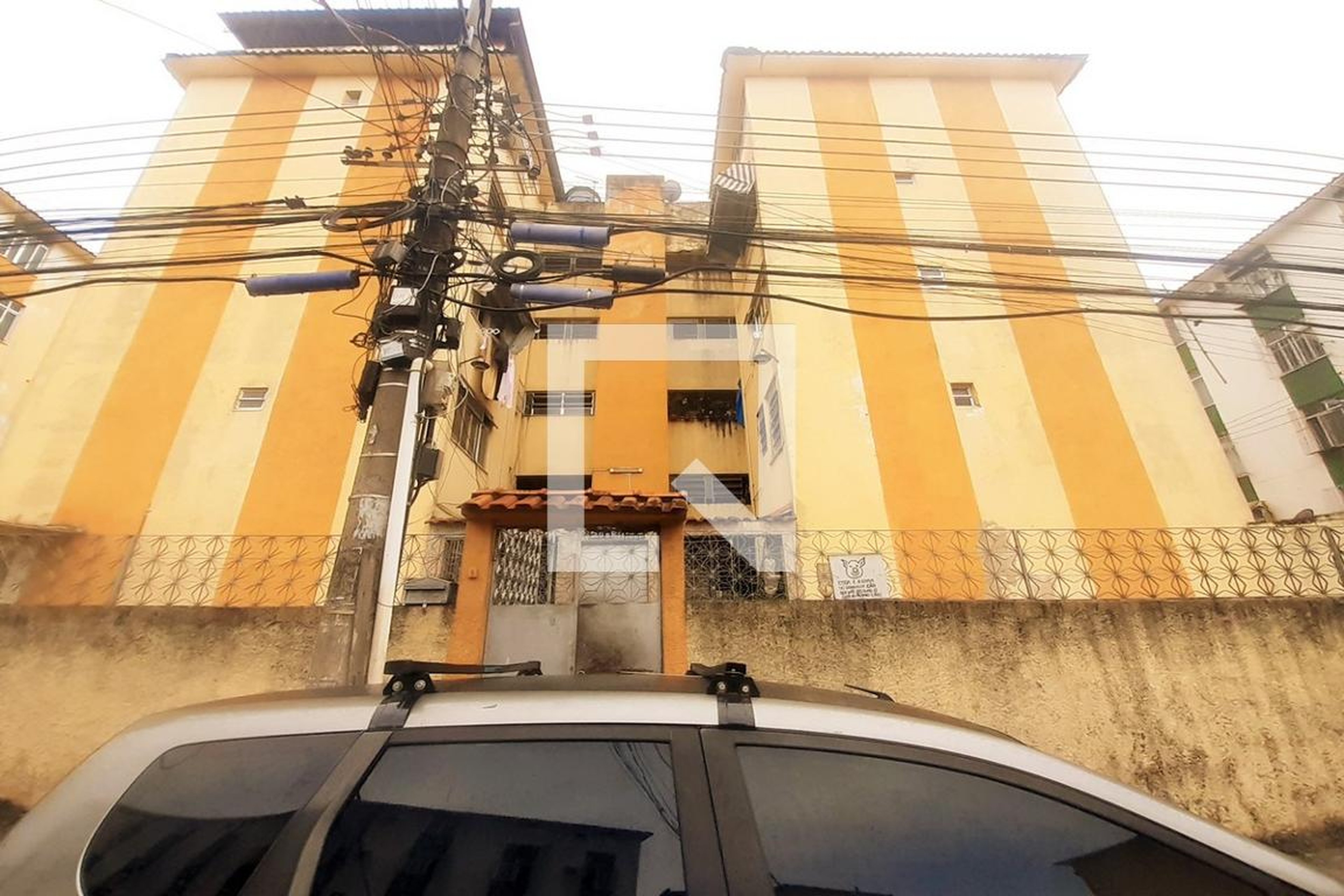 Fachada Condomínio em Rua Edgar Severiano Lima, 94