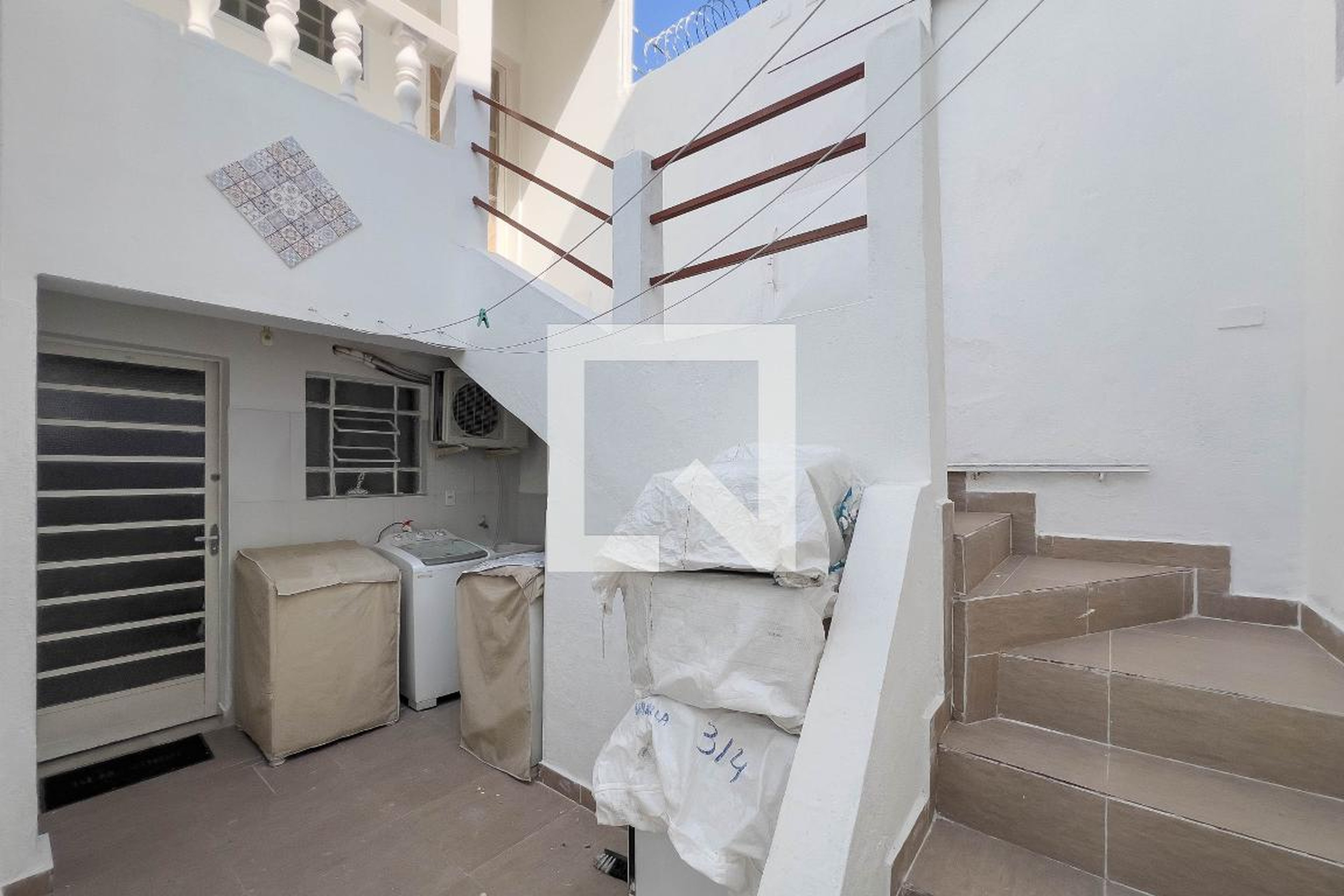 Fachada Condomínio em Rua Coronel Luís Alves, 62