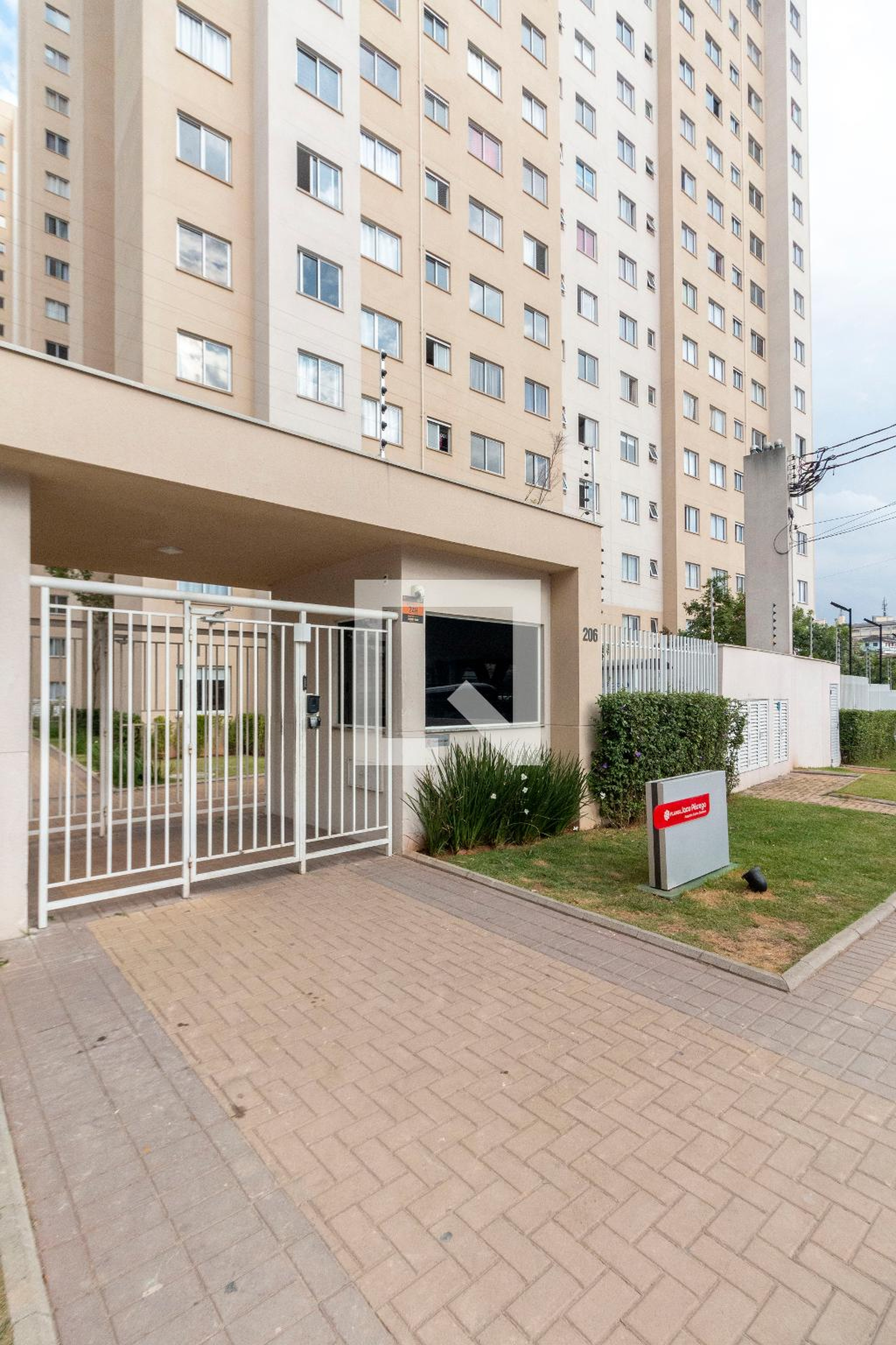 Fachada Condomínio em Rua Augusto Carlos Bauman, 286