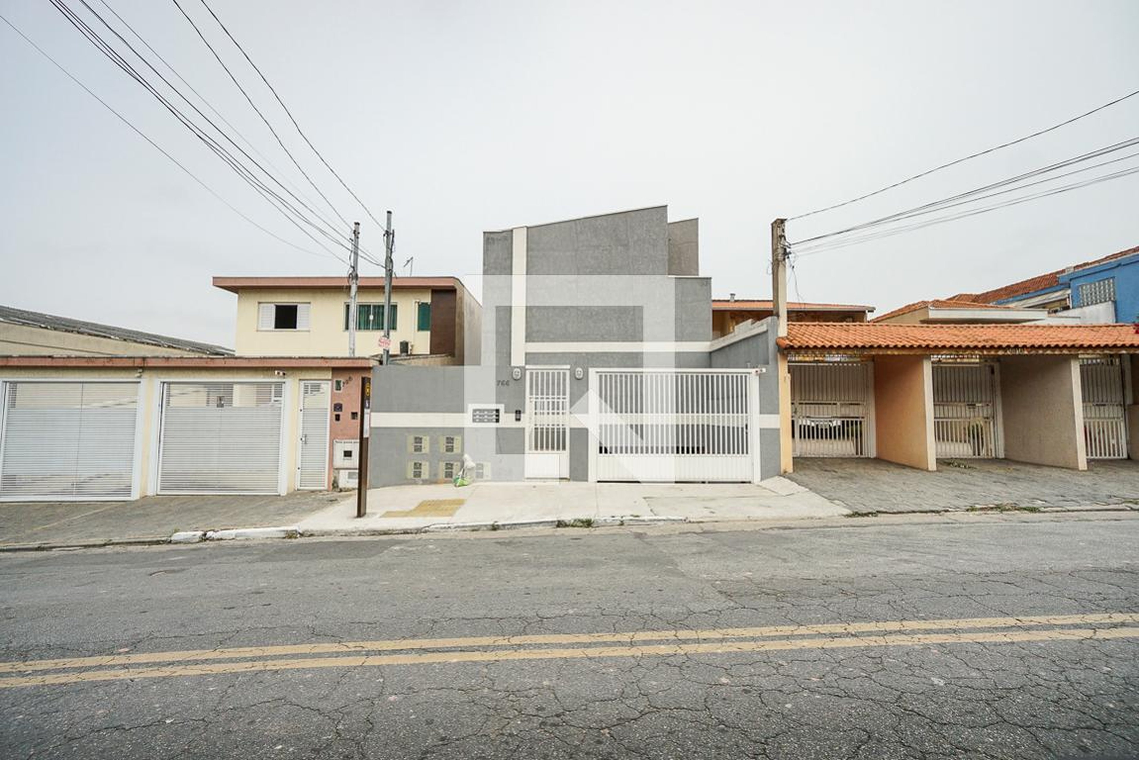 Fachada Condomínio em Rua Francisco Coimbra, 766