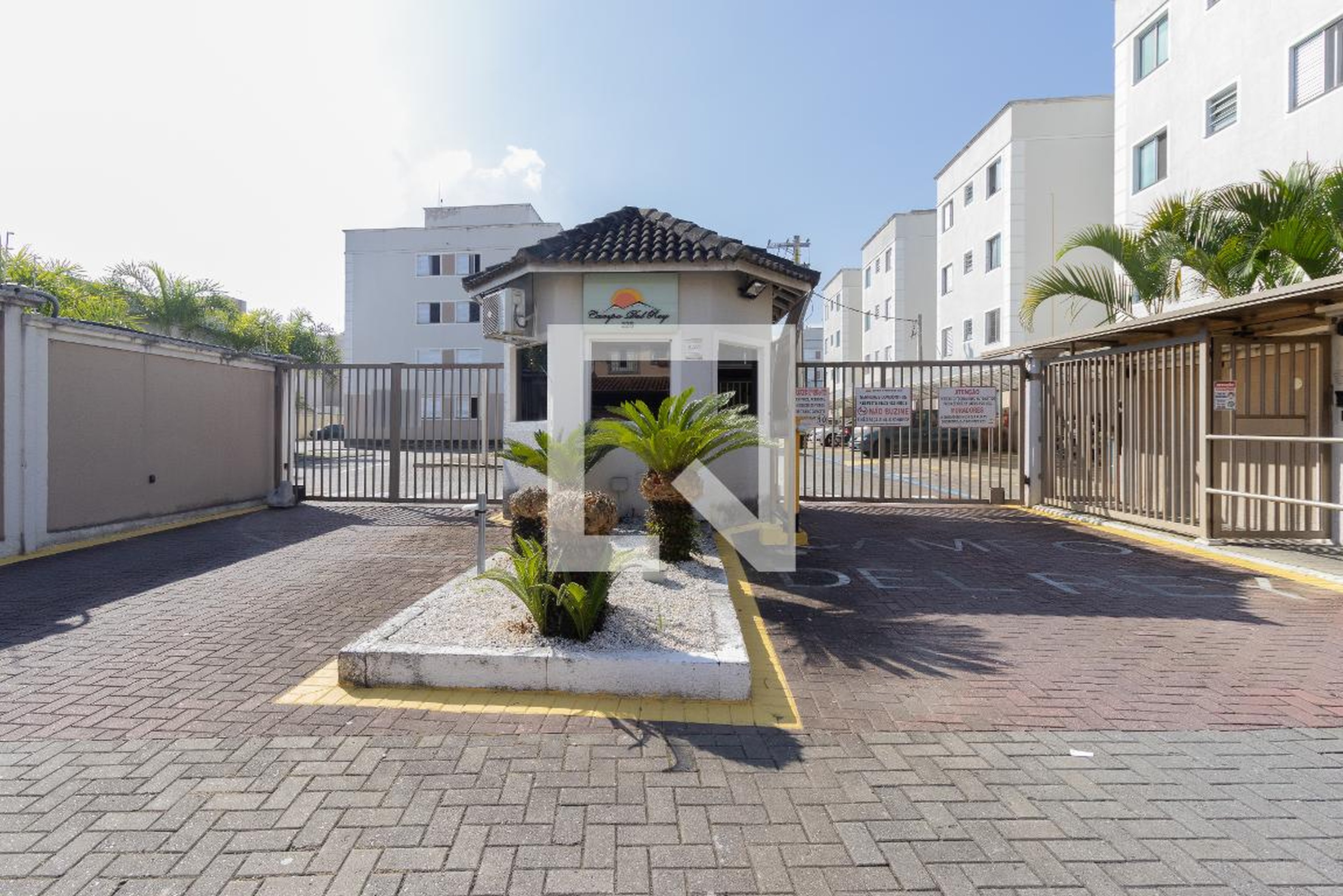 Fachada Condomínio em Travessa Hermínio Intrieri, 159