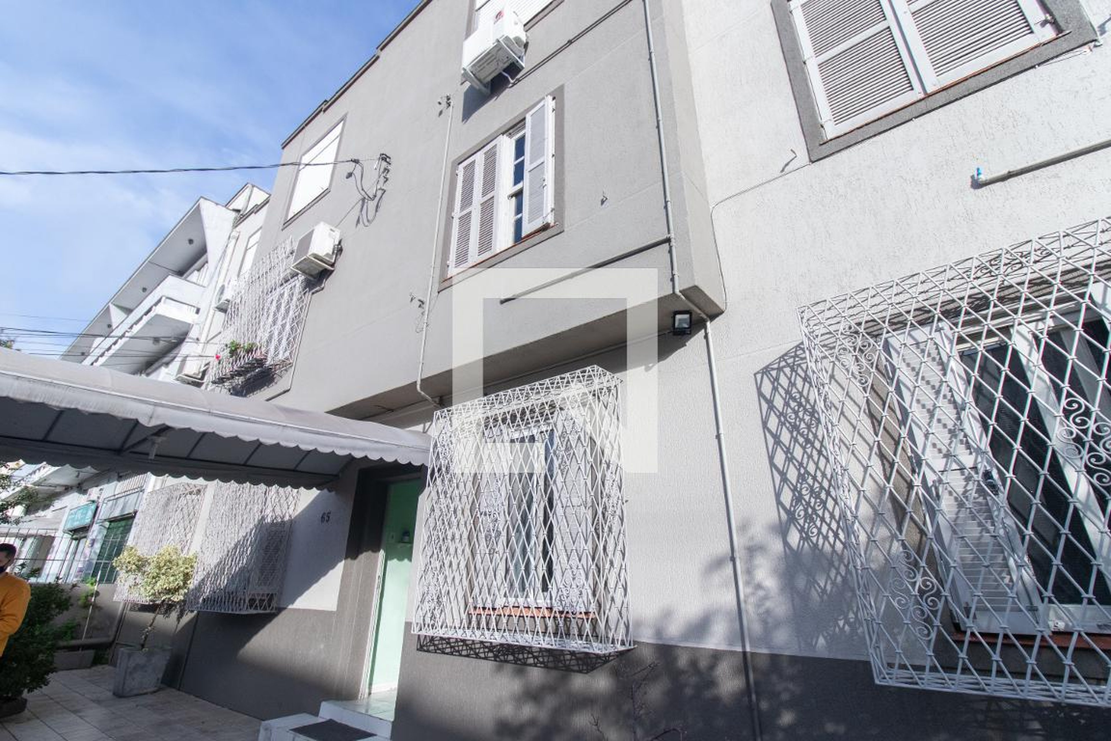 Fachada Condomínio em Rua Doutor Voltaire Pires, 65