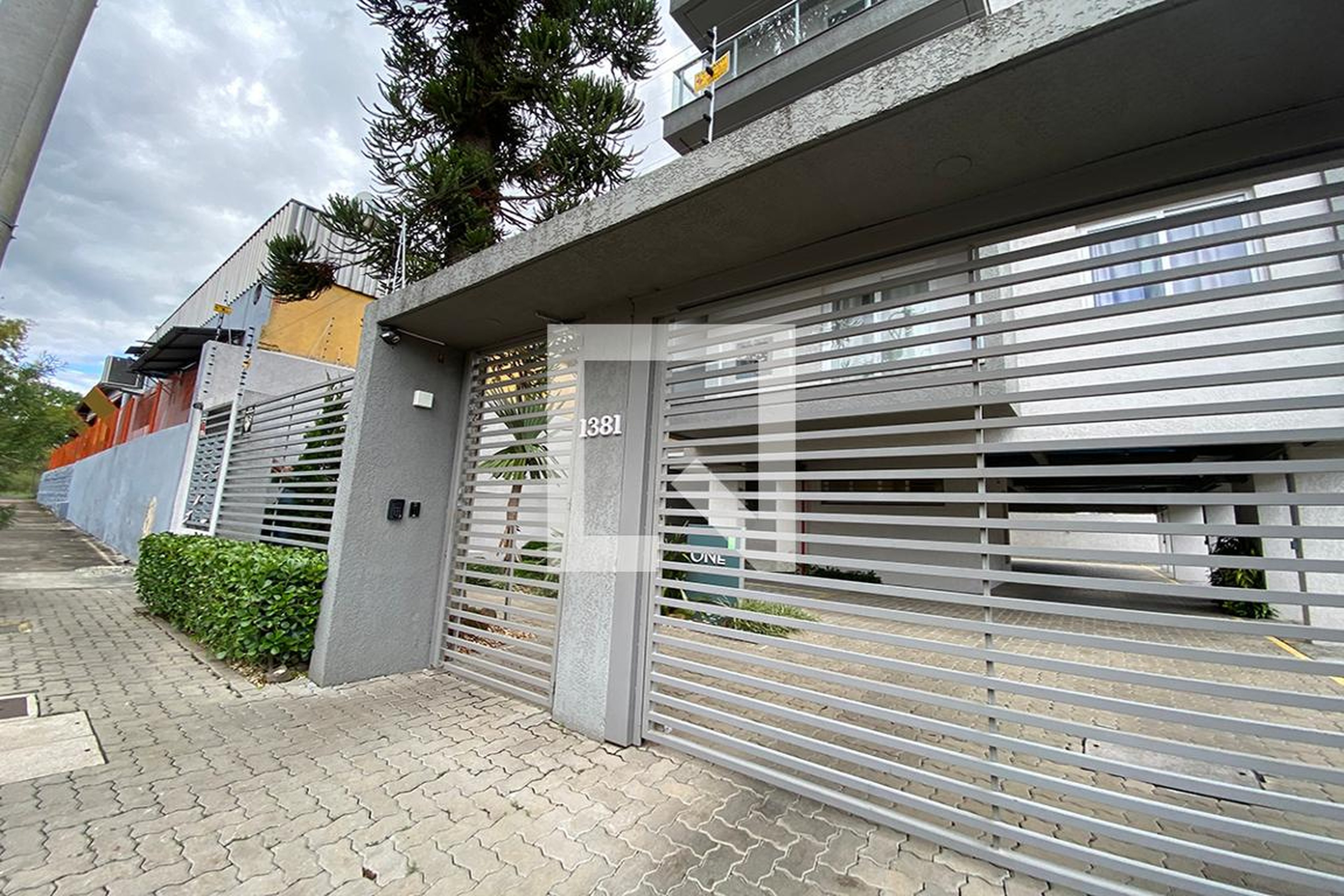 Fachada do Condomínio Condomínio em Rua José Bonifácio, 1388