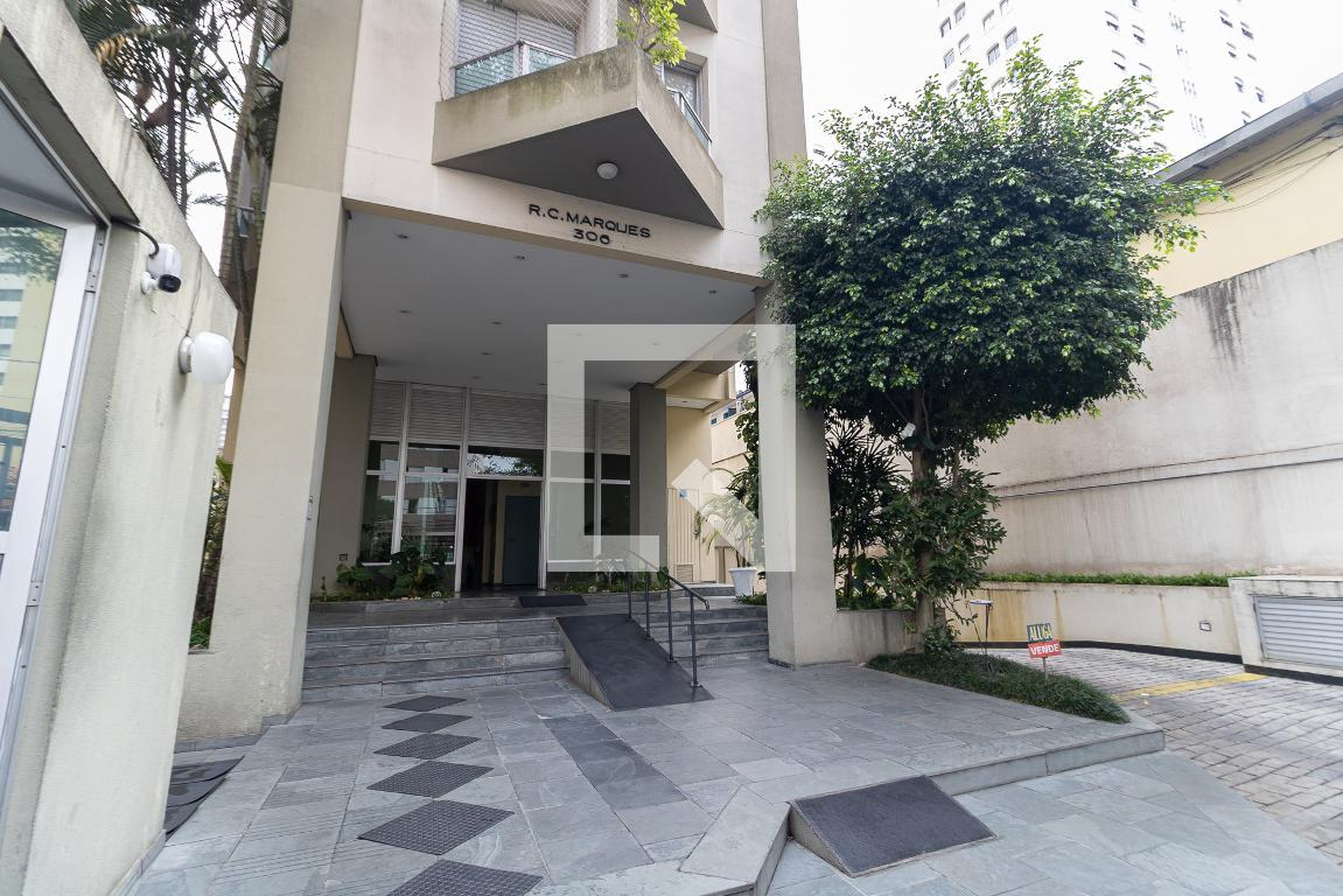 Entrada - R. C. Marques