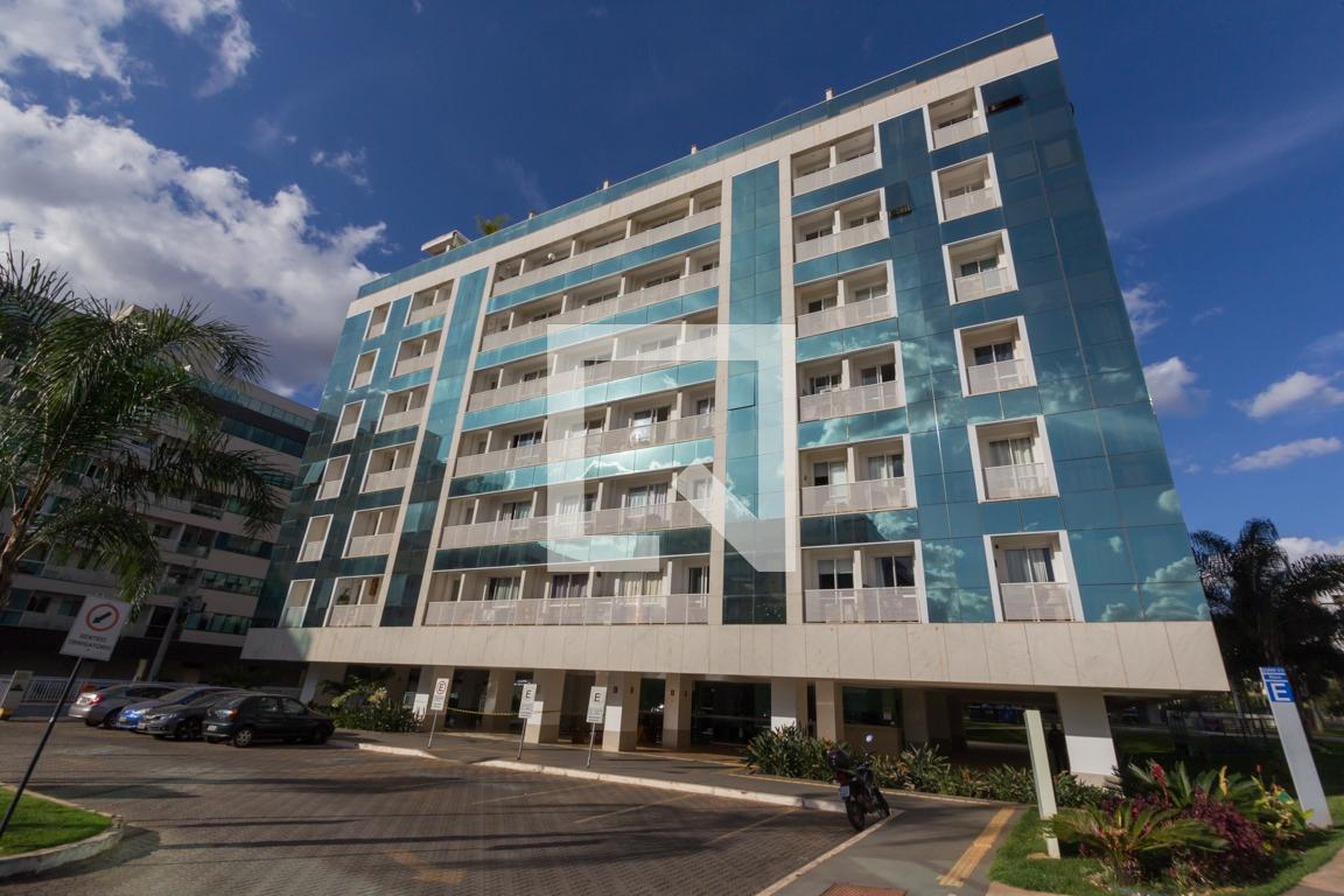 Fachada Condomínio em Sqnw, Bloco E