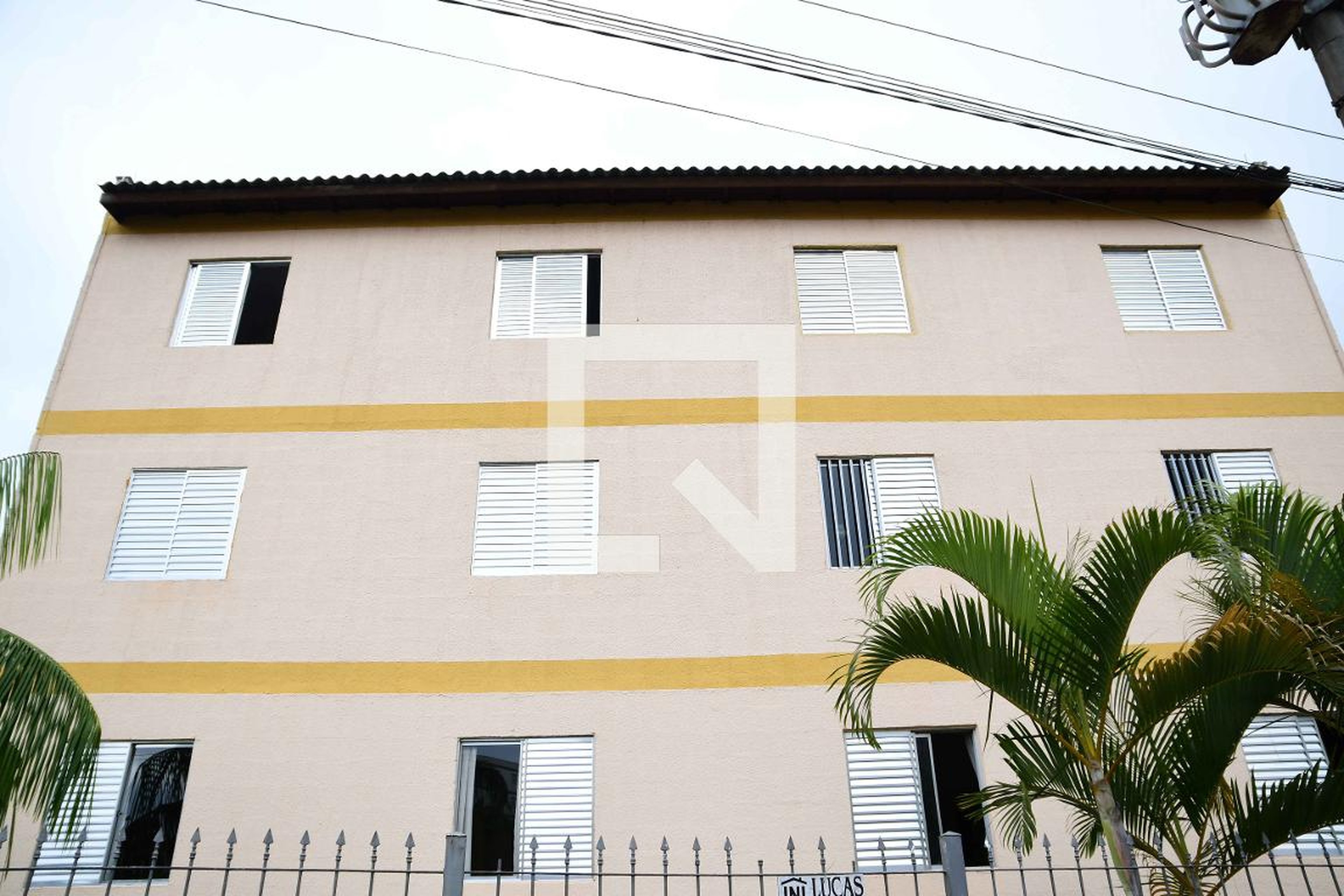 Fachada Condomínio em Rua Pirajussara, 230