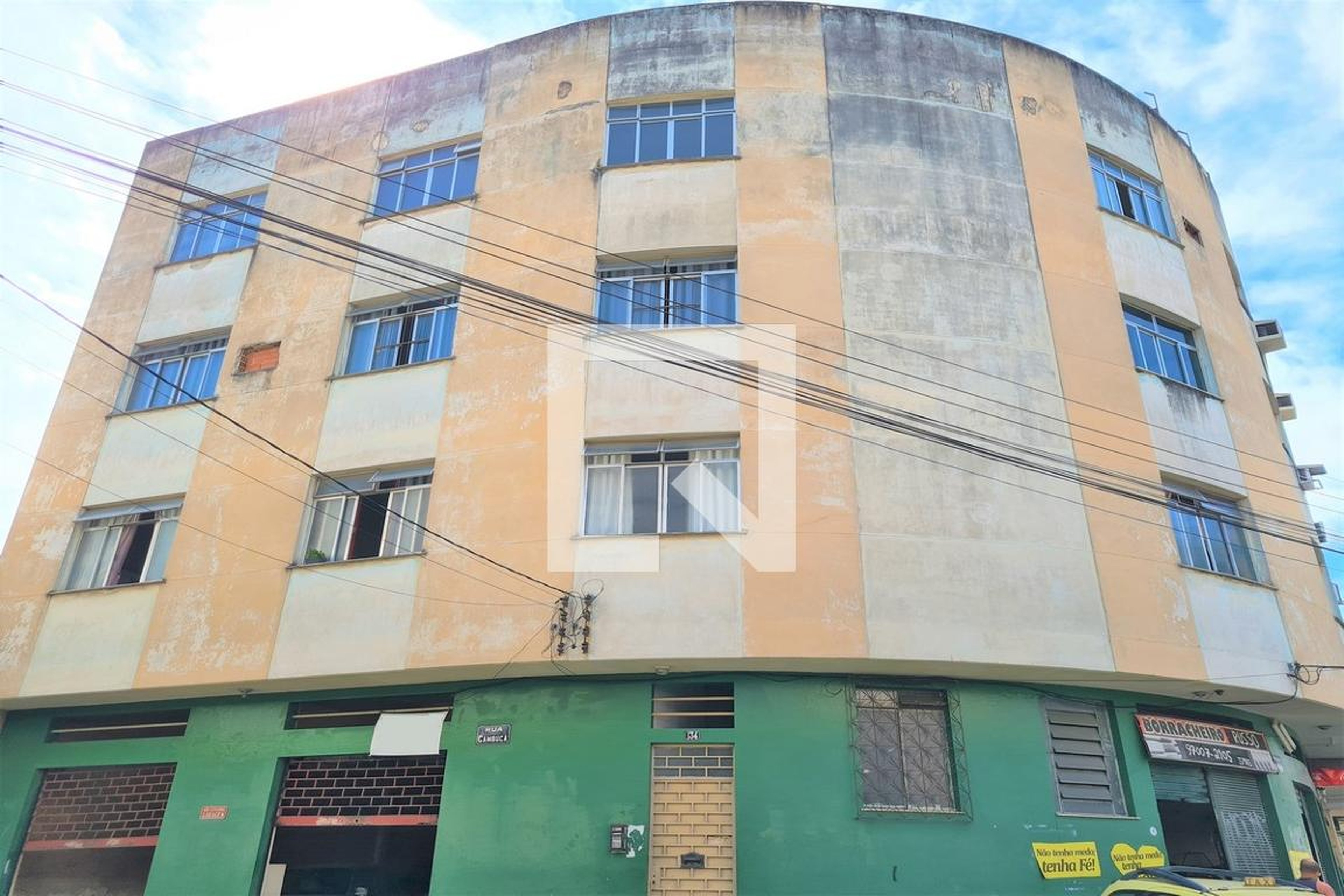 Fachada Condomínio em Rua Cambucá, 134