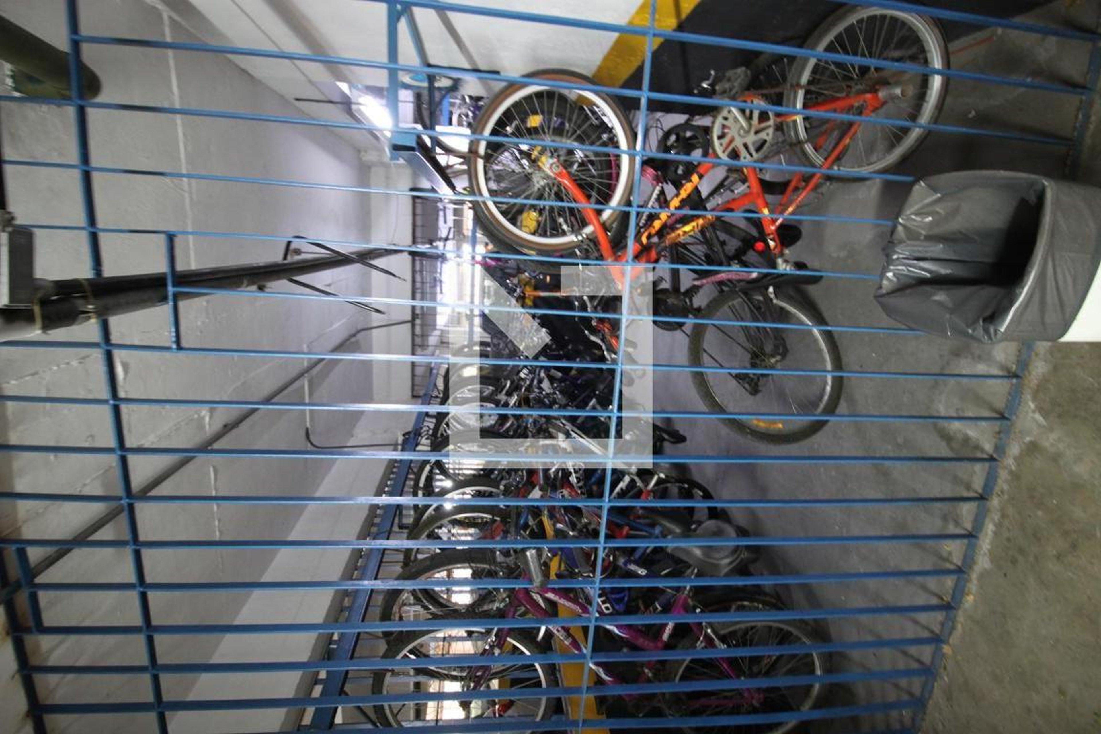 Bicicletário - Edifício Queen Plaza