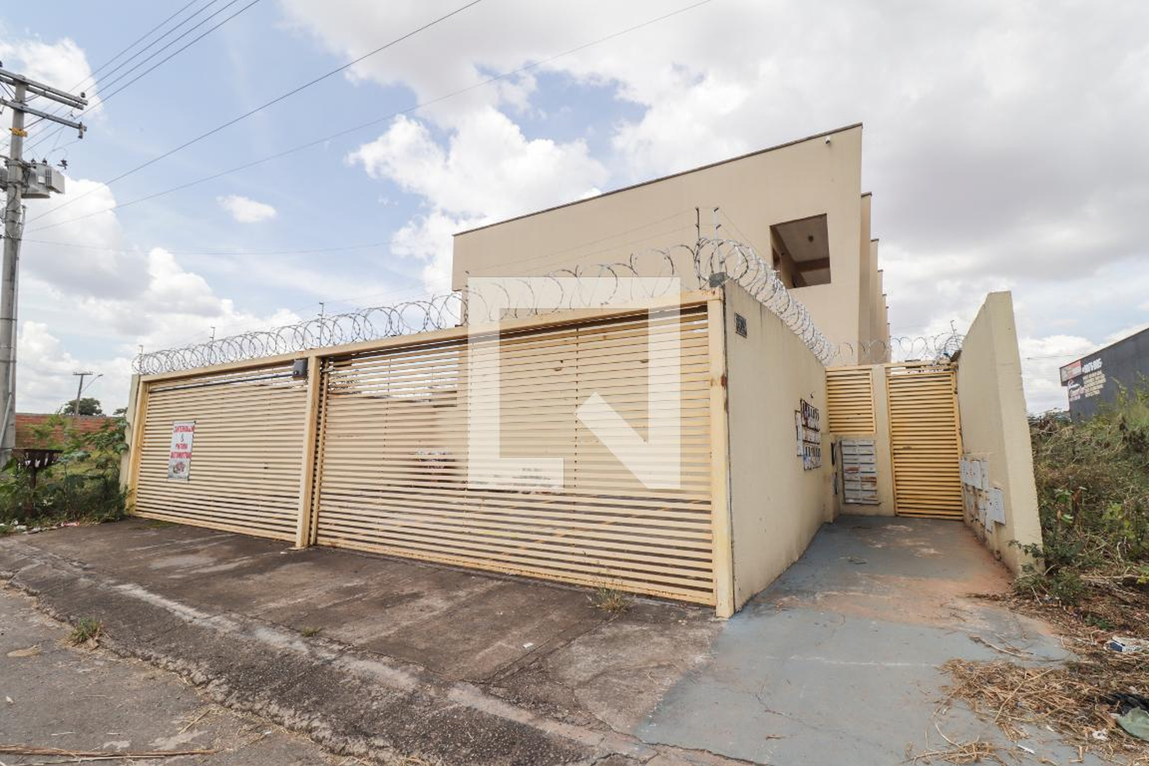 Fachada Condomínio em Rua Humaitá, 38