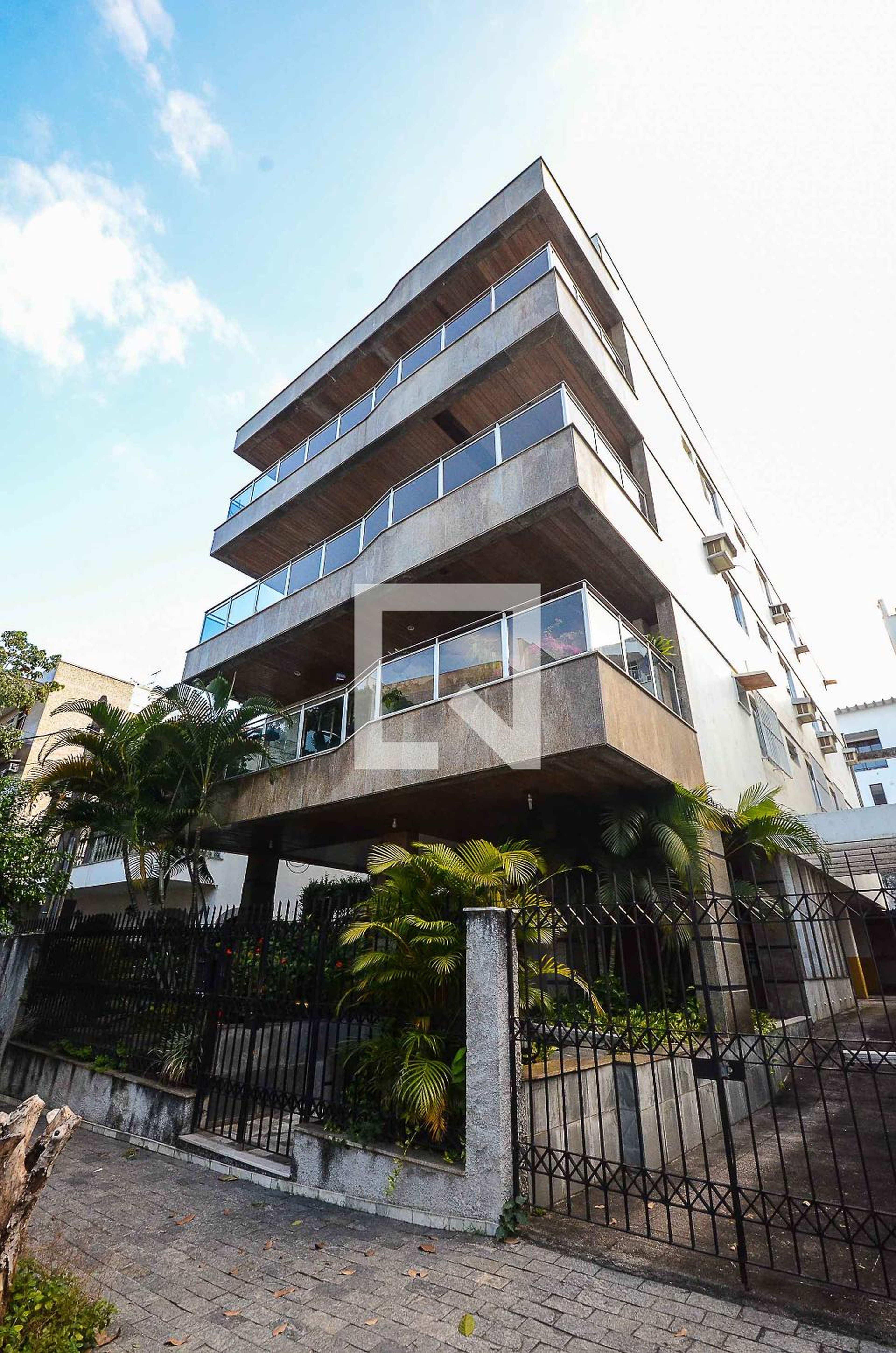 Fachada do Prédio Condomínio Girasol