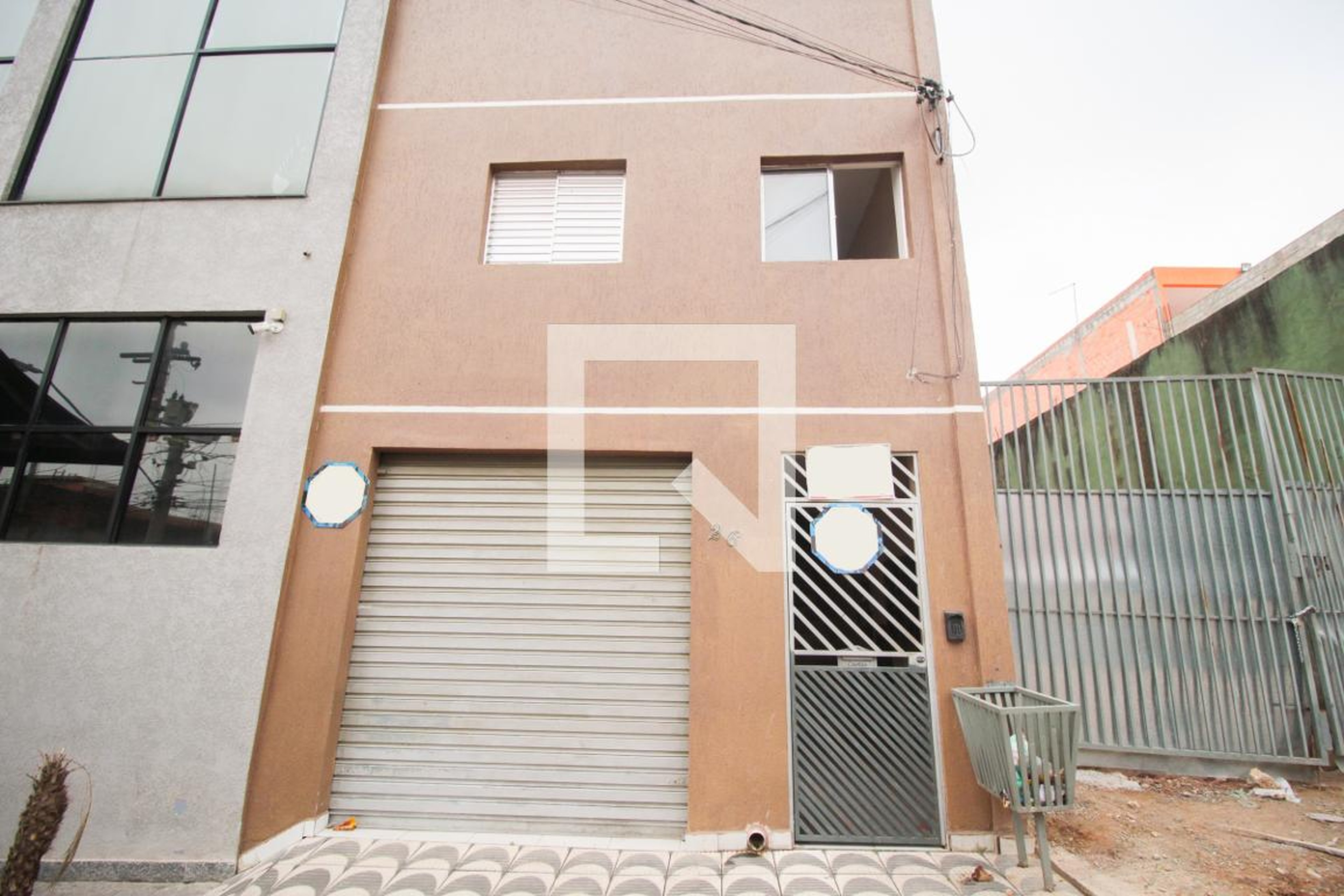 Fachada Condomínio em Rua São Luís, 2