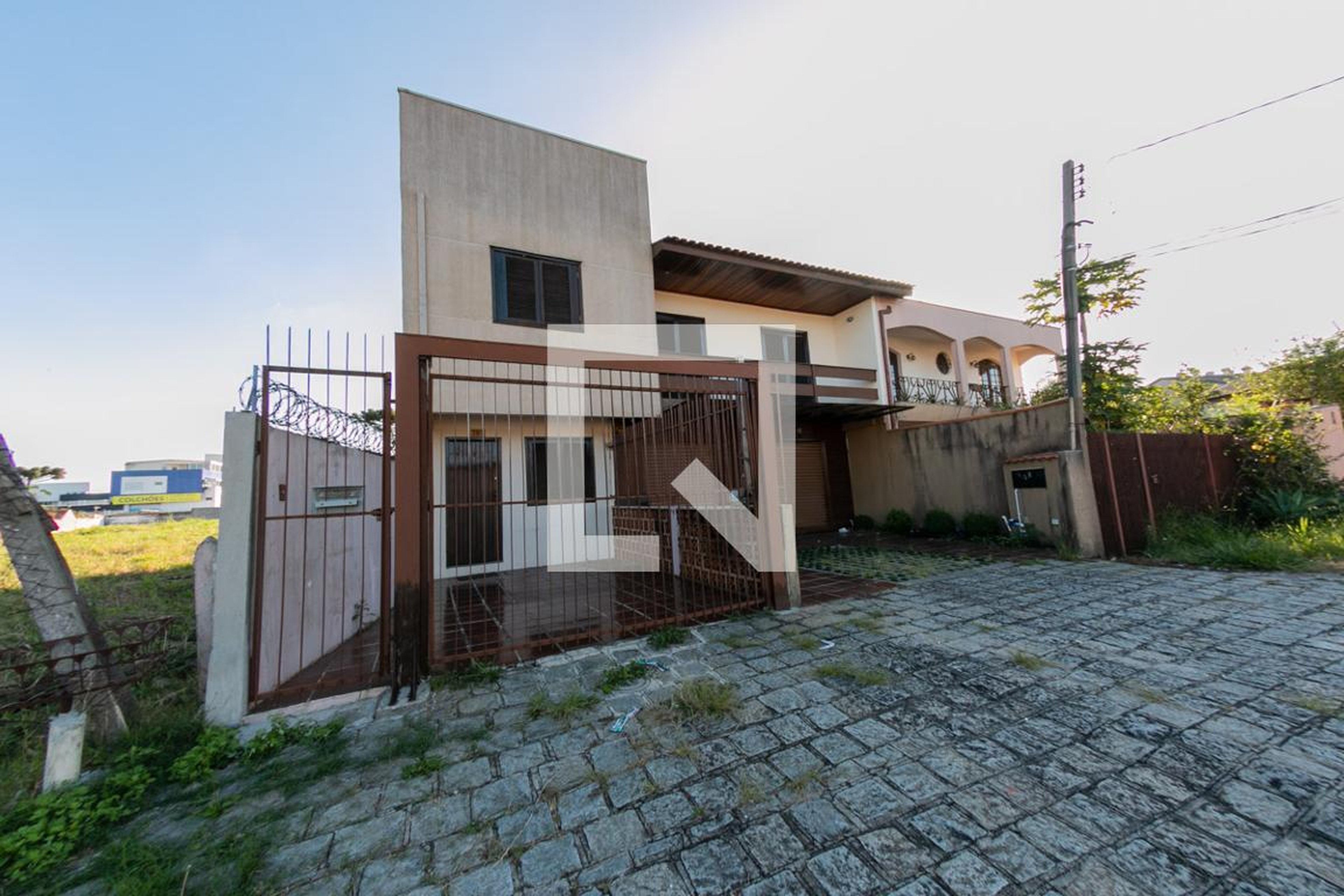 Fachada Condomínio em Rua Gustavo Rattman, 285