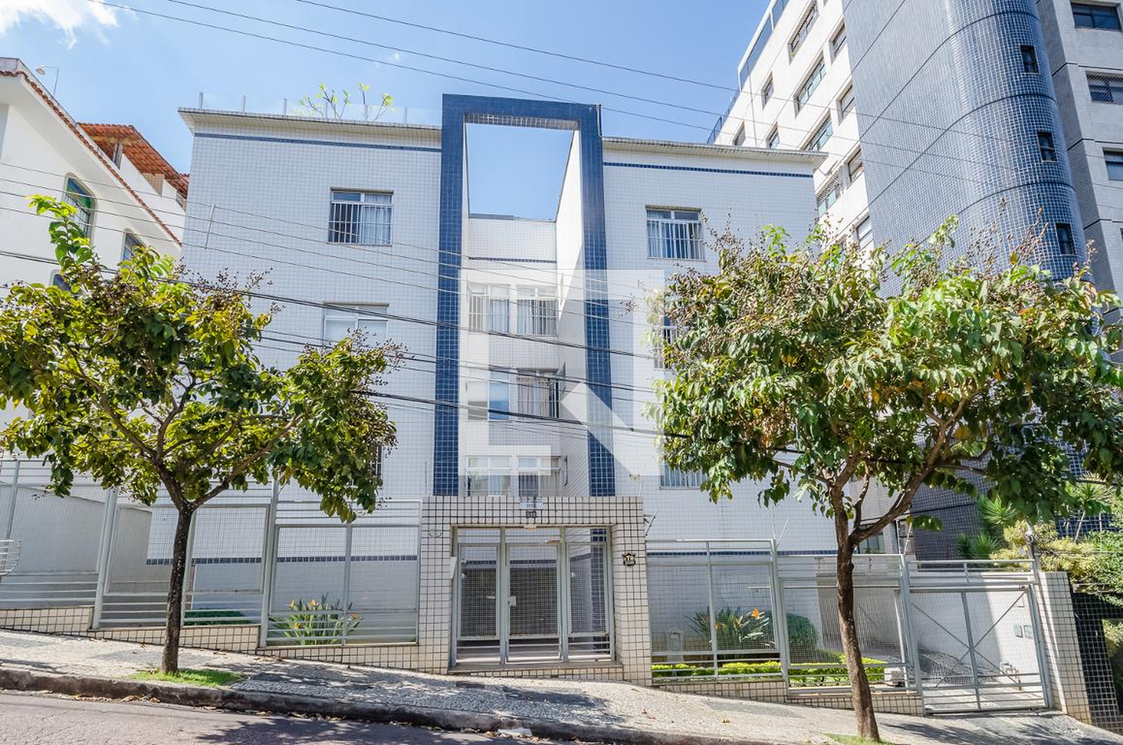 Fachada Condomínio em Rua Minerva, 500