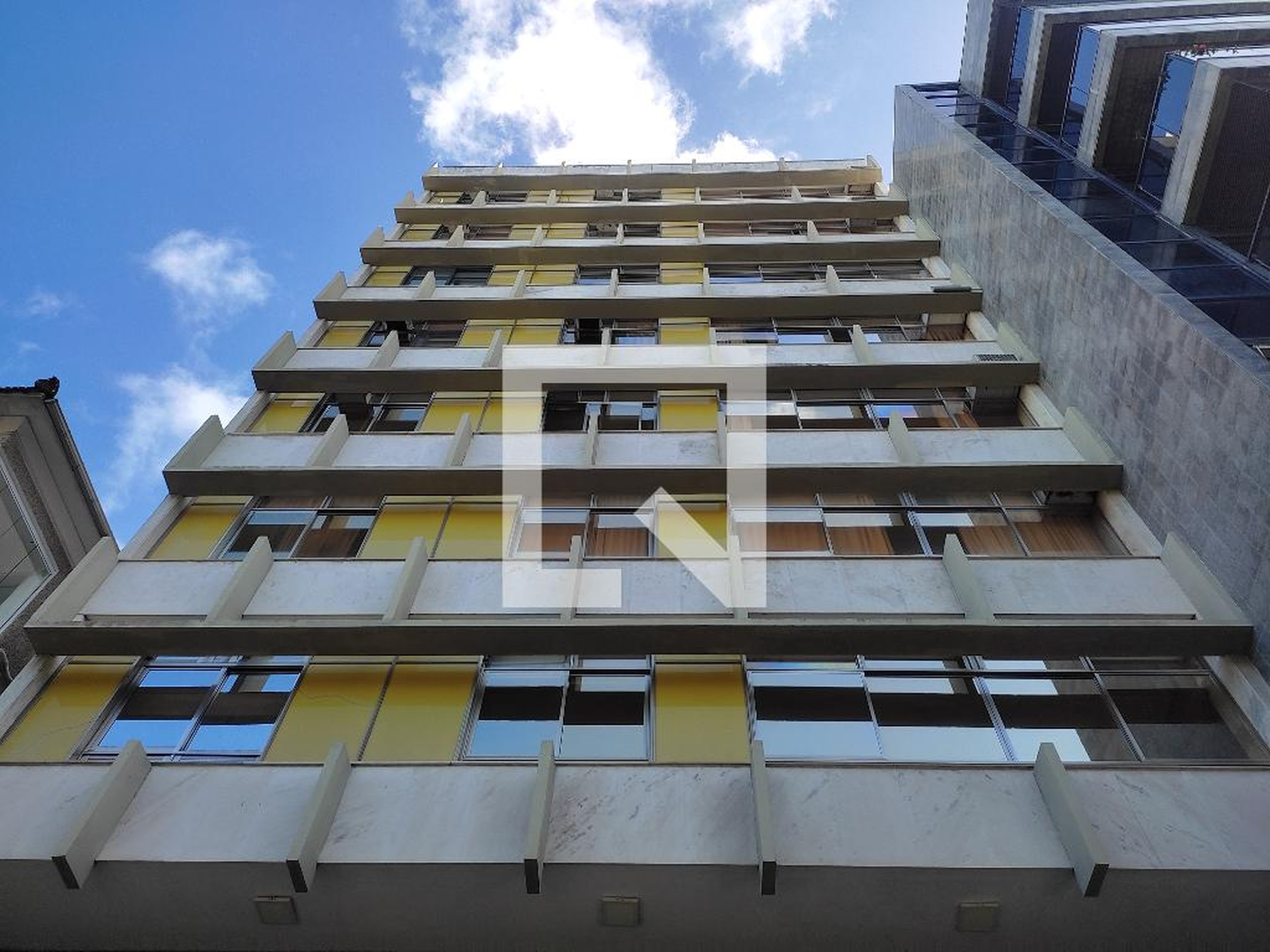 Fachada Condomínio em Avenida Visconde de Albuquerque, 199