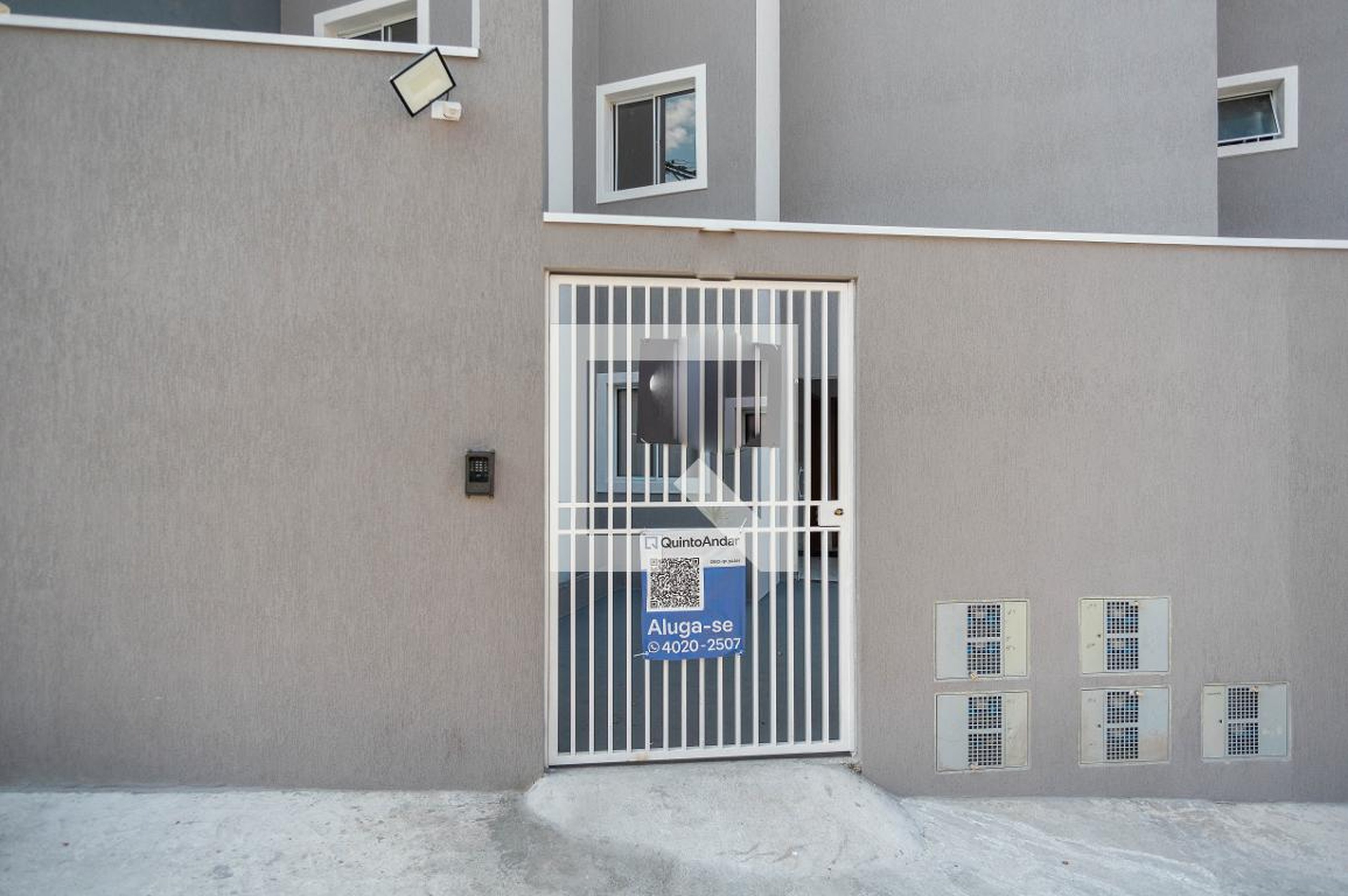 Fachada Condomínio em Rua Agostinho de Barros, 280