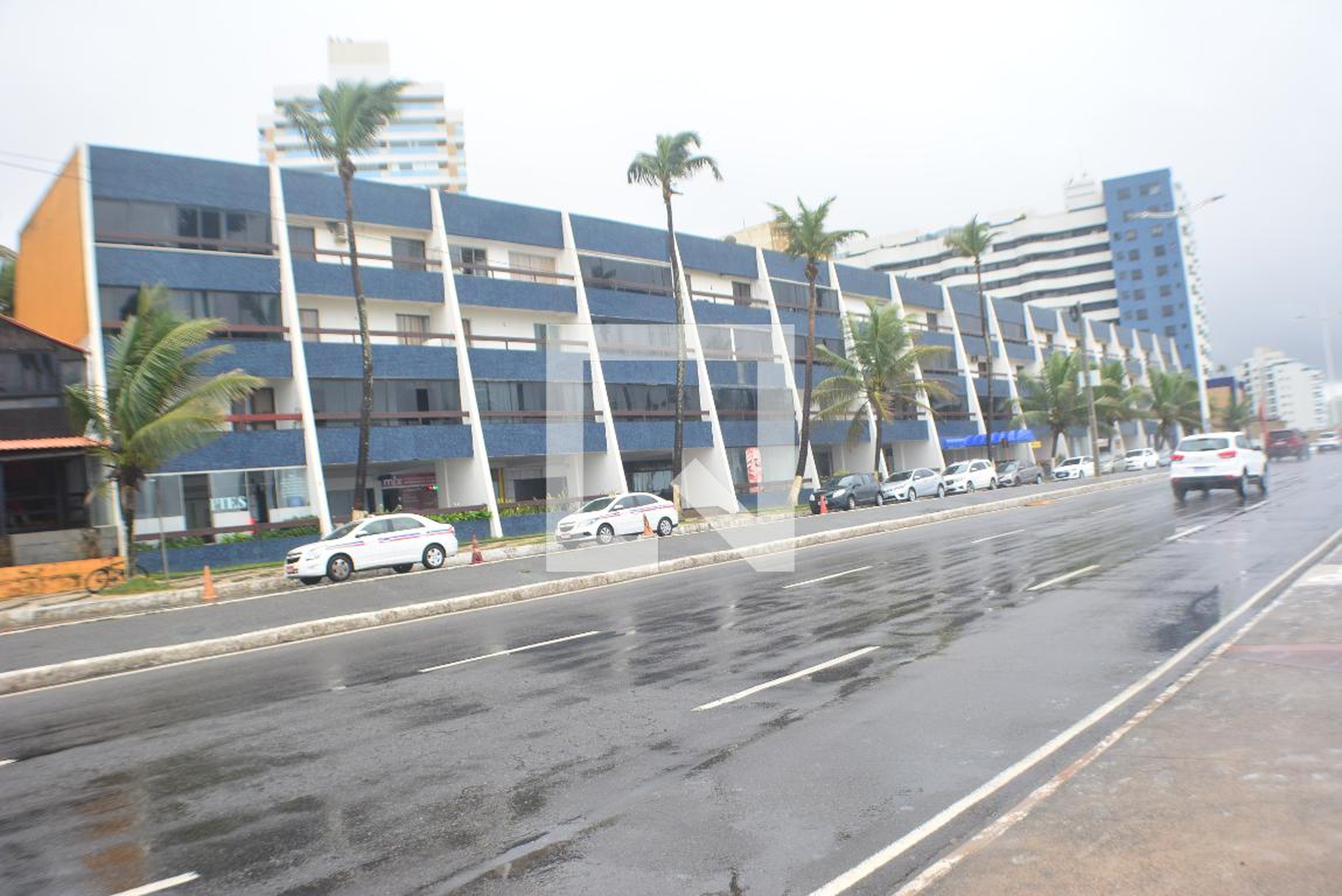 Fachada Condomínio em Avenida Octávio Mangabeira, 3474